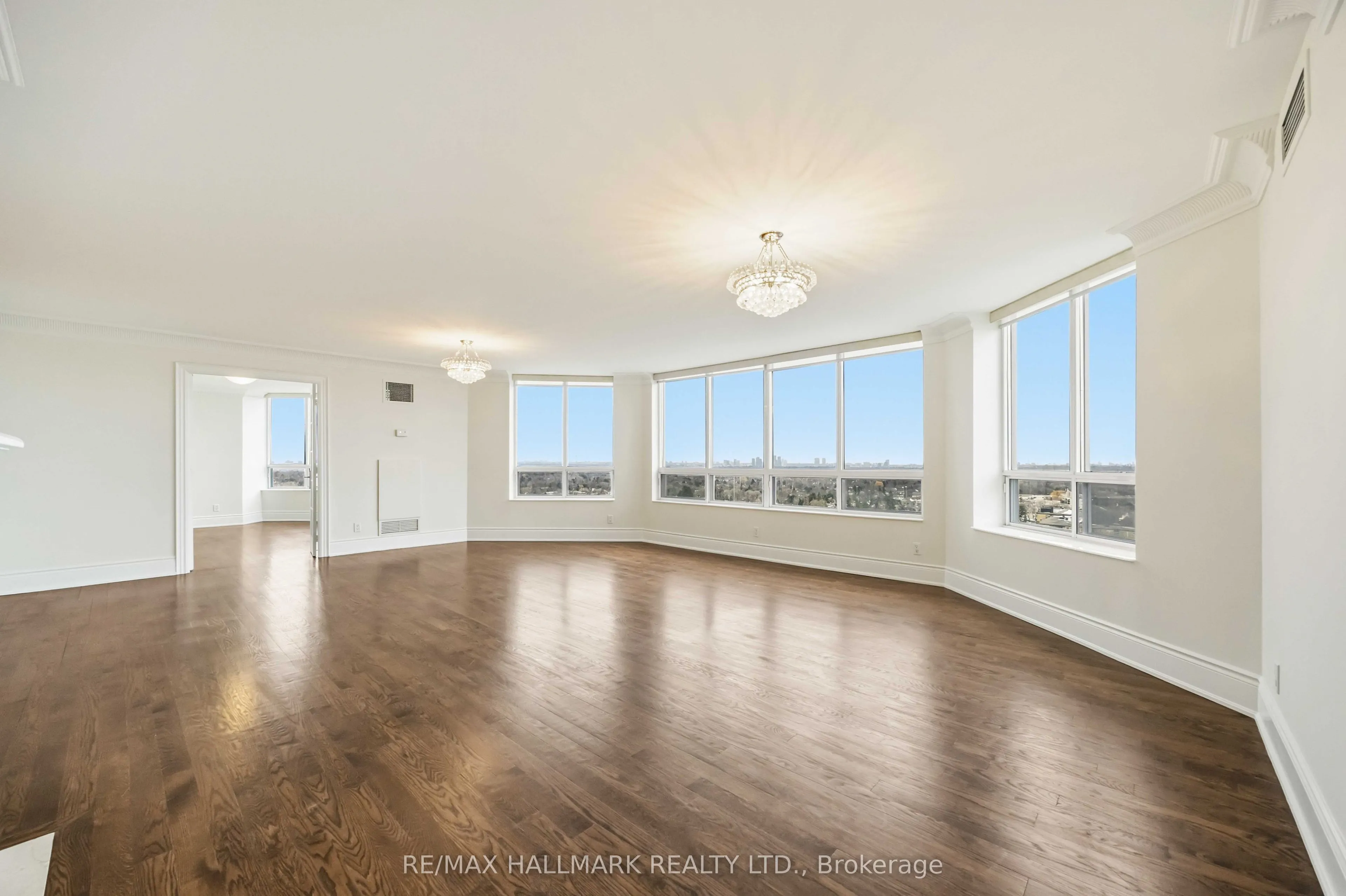 80 Harrison Garden Boulevard #1821
