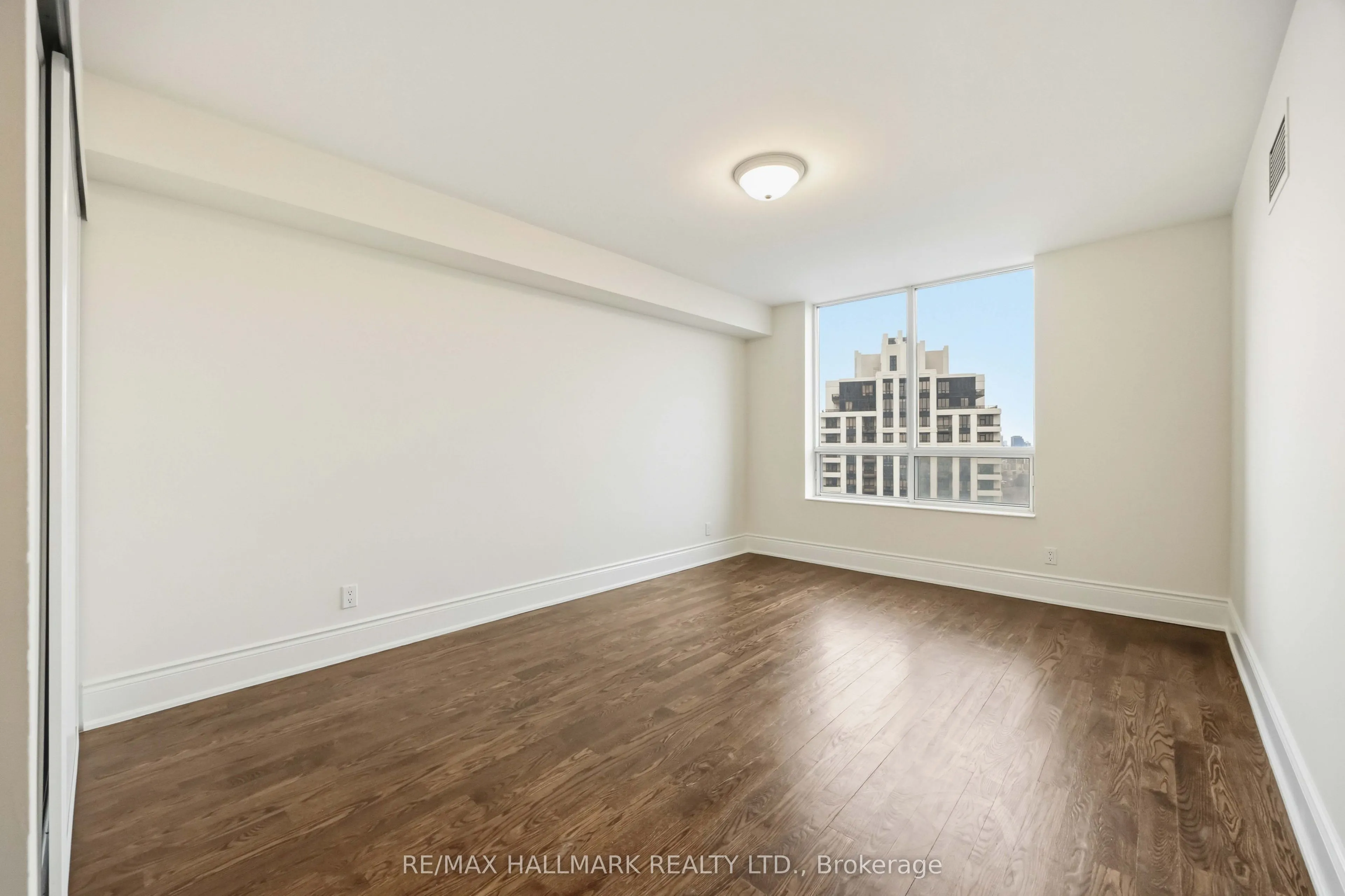 80 Harrison Garden Boulevard #1821