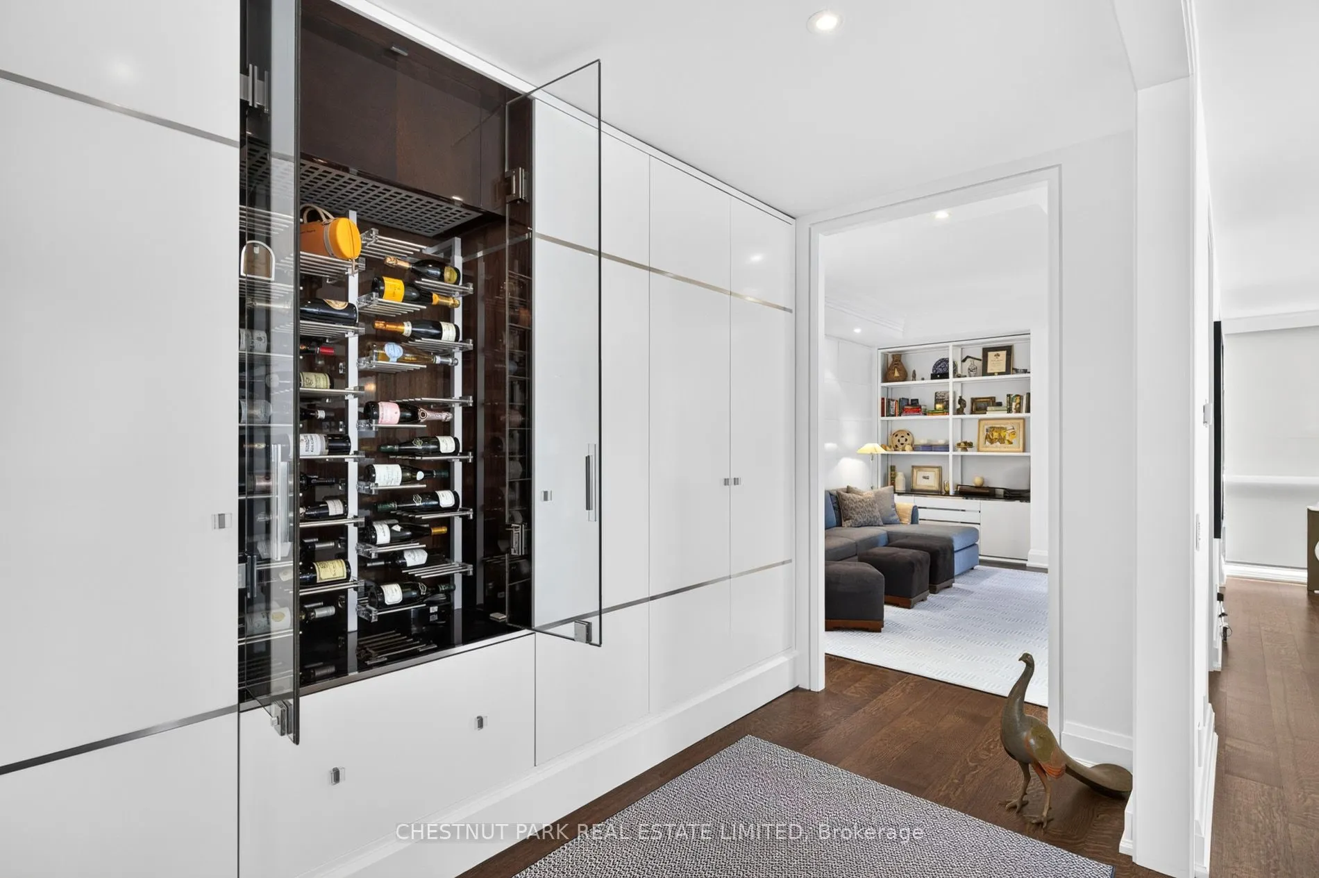 112 St Clair Avenue W #601