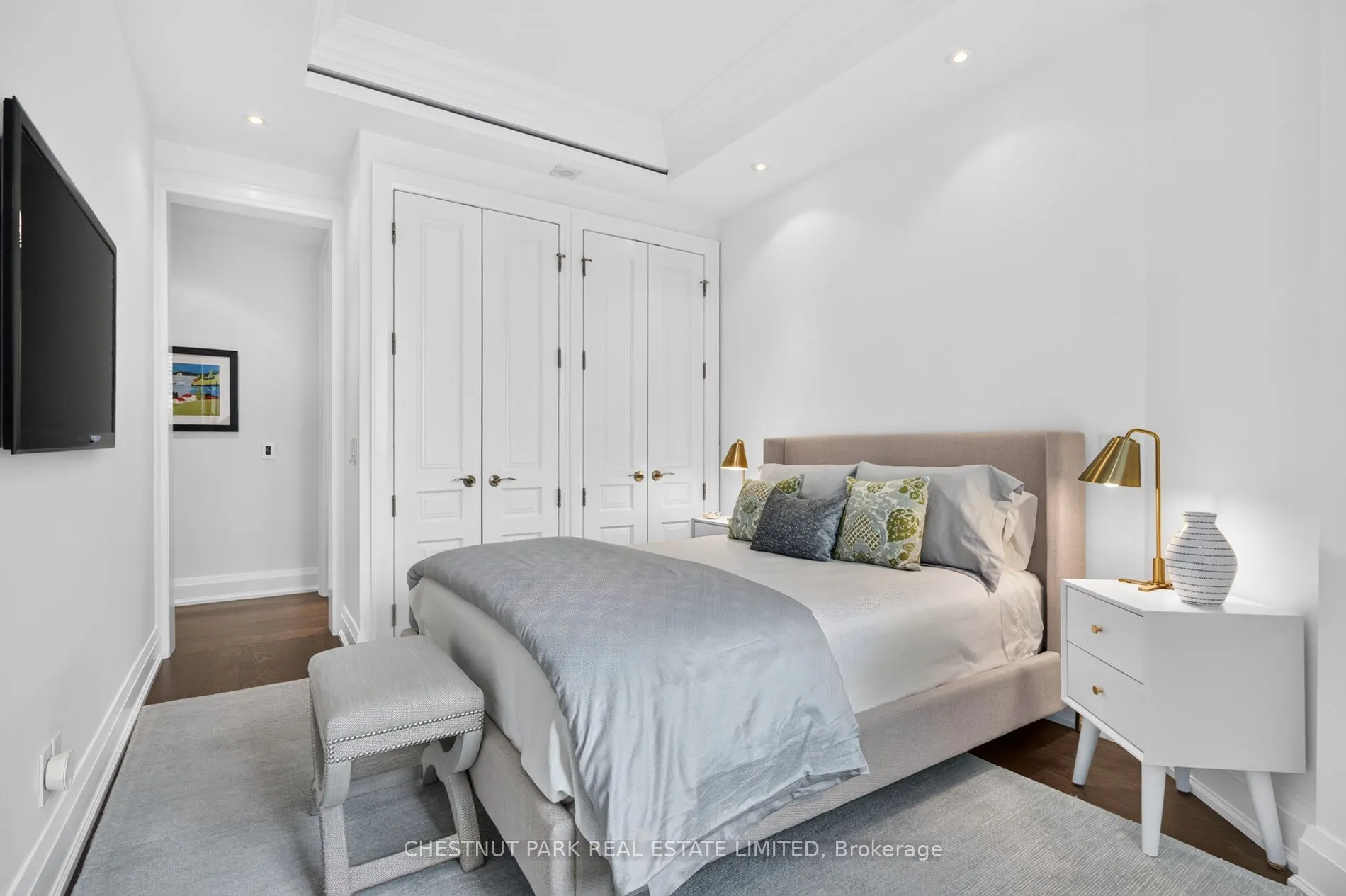 112 St Clair Avenue W #601