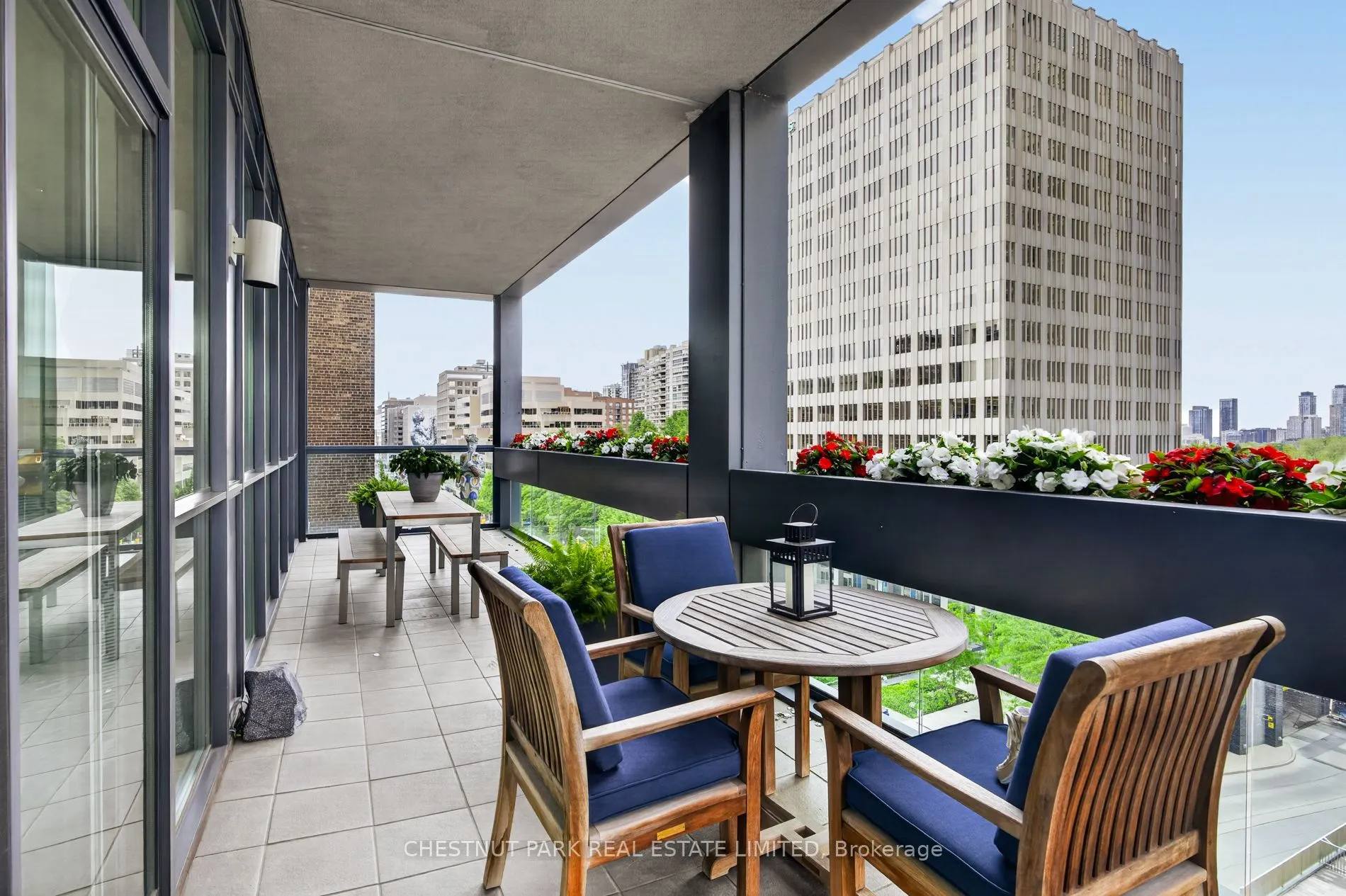 112 St Clair Avenue W #601