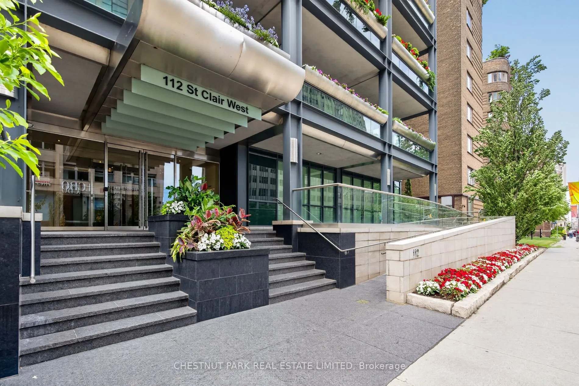 112 St Clair Avenue W #601