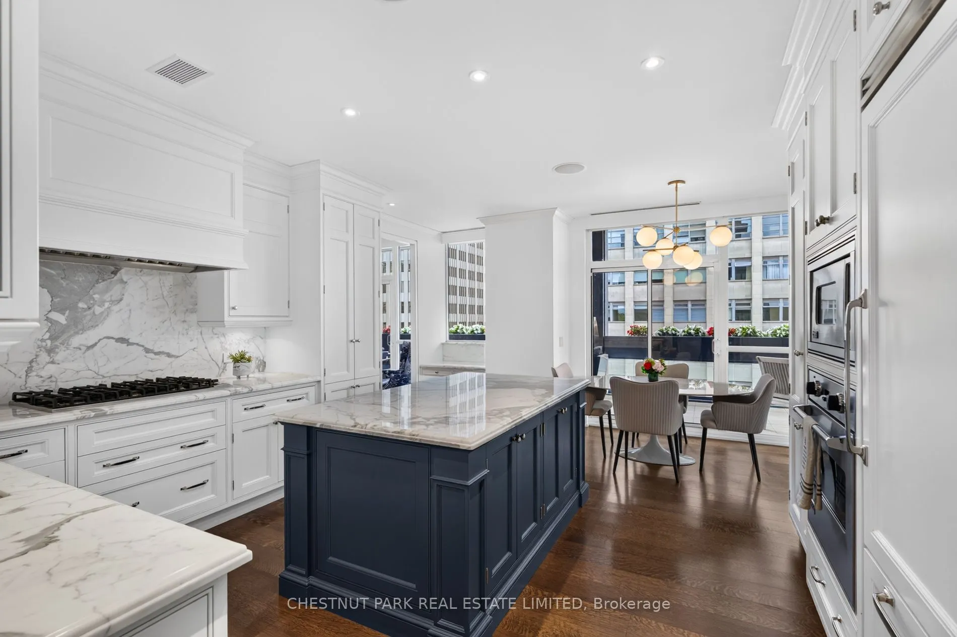 112 St Clair Avenue W #601