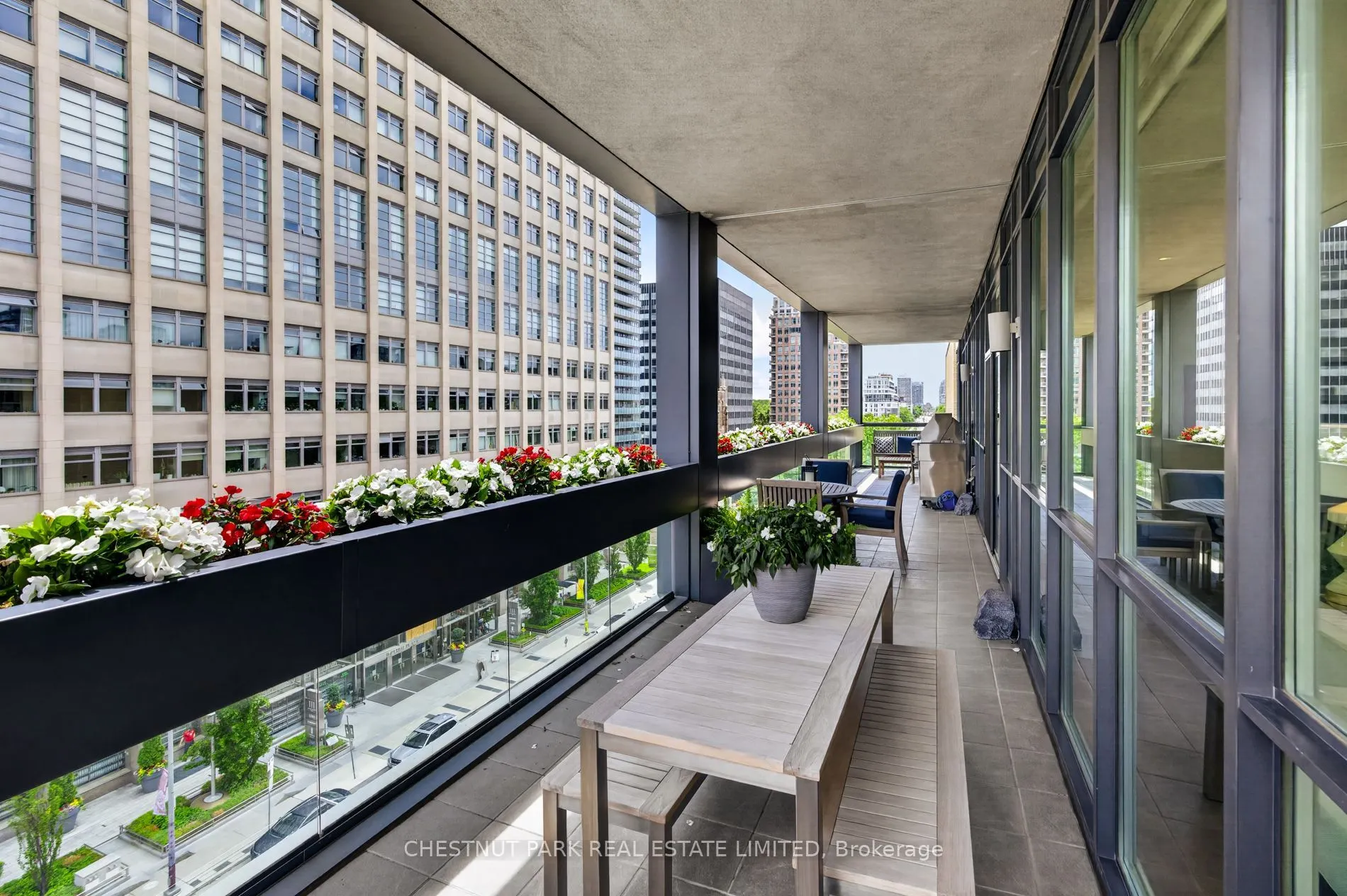 112 St Clair Avenue W #601