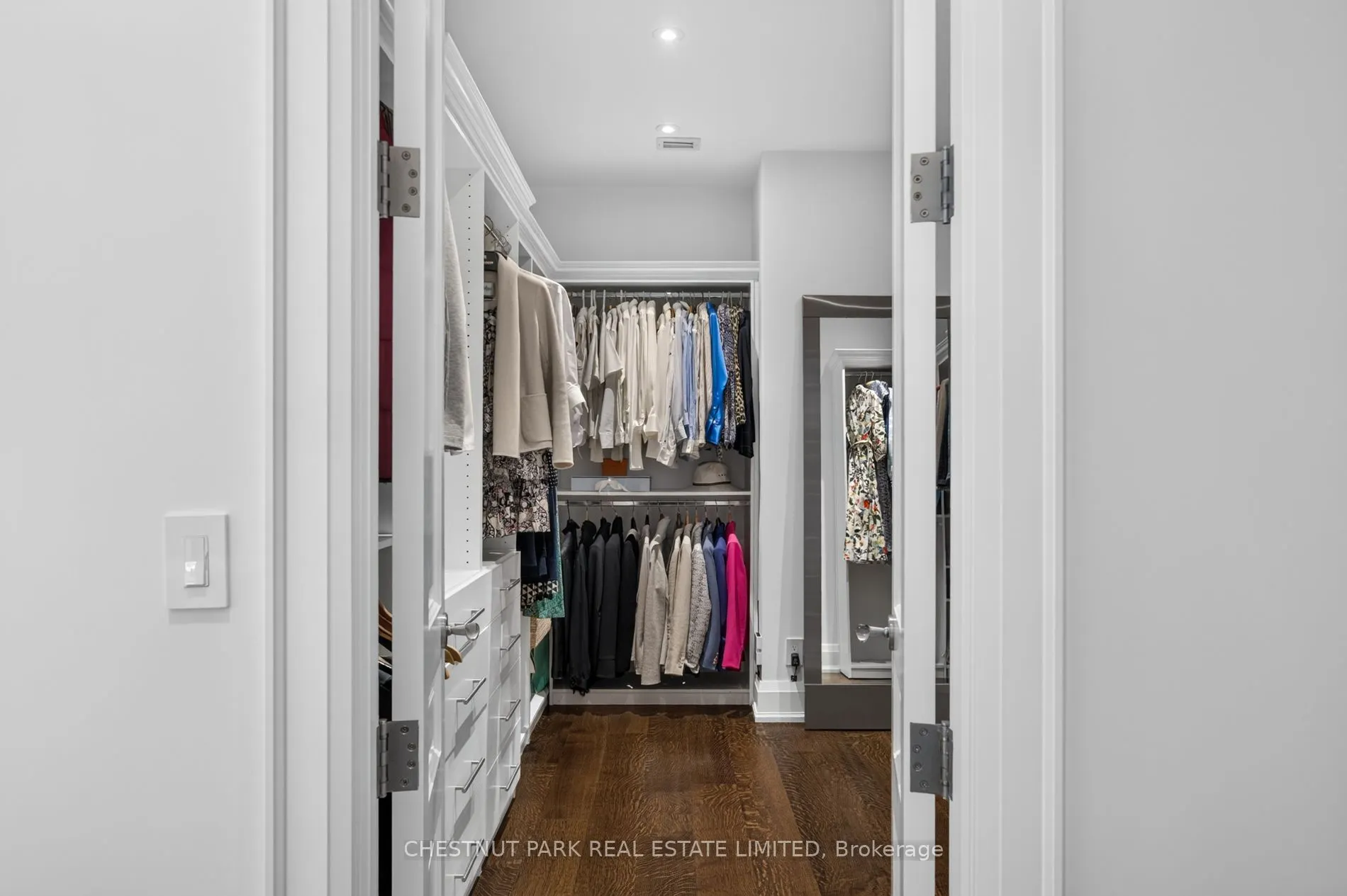 112 St Clair Avenue W #601