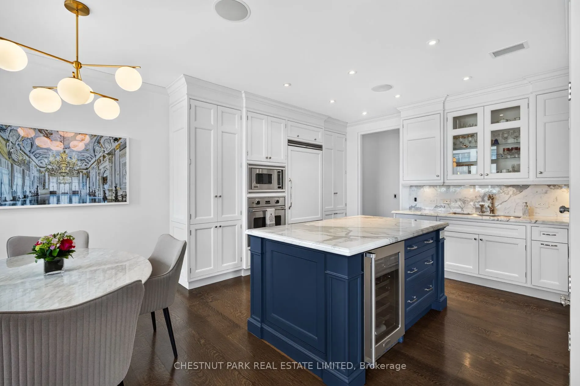 112 St Clair Avenue W #601