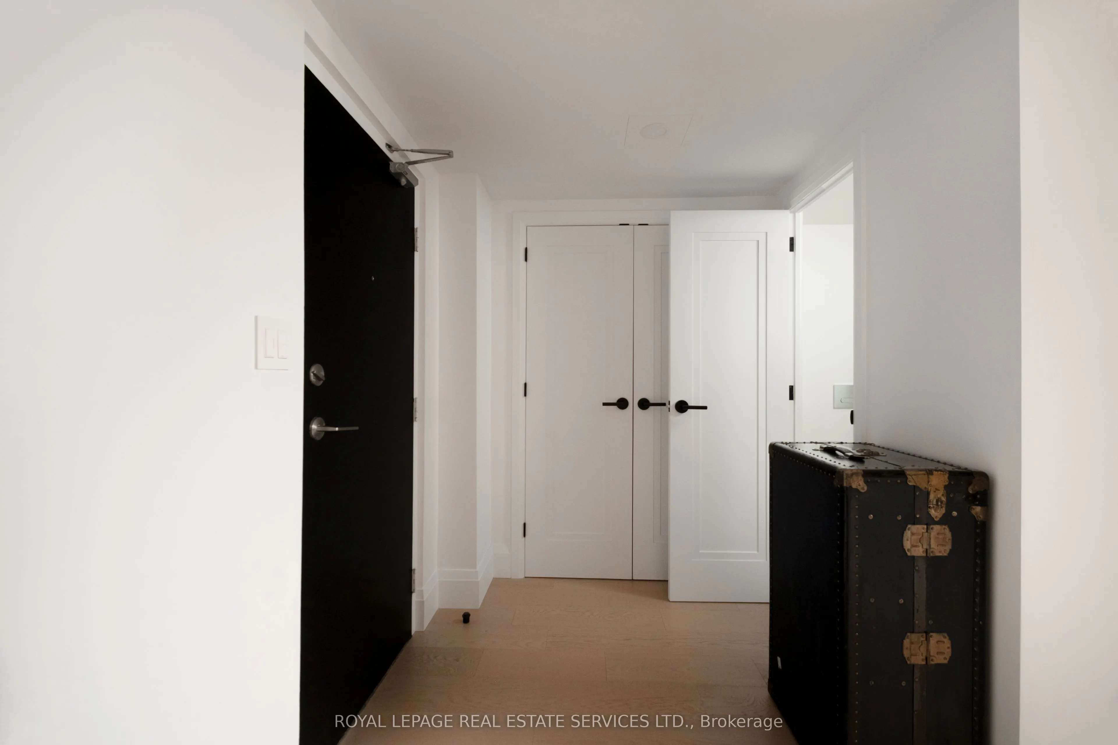 349 St. Clair Avenue W #402