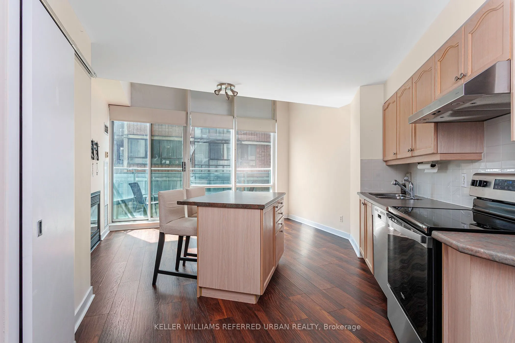 77 Lombard Street #514
