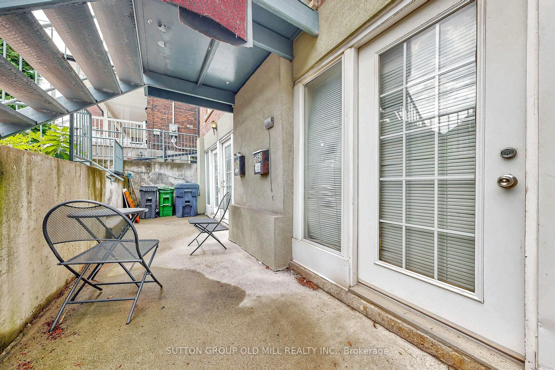 1060 College Street