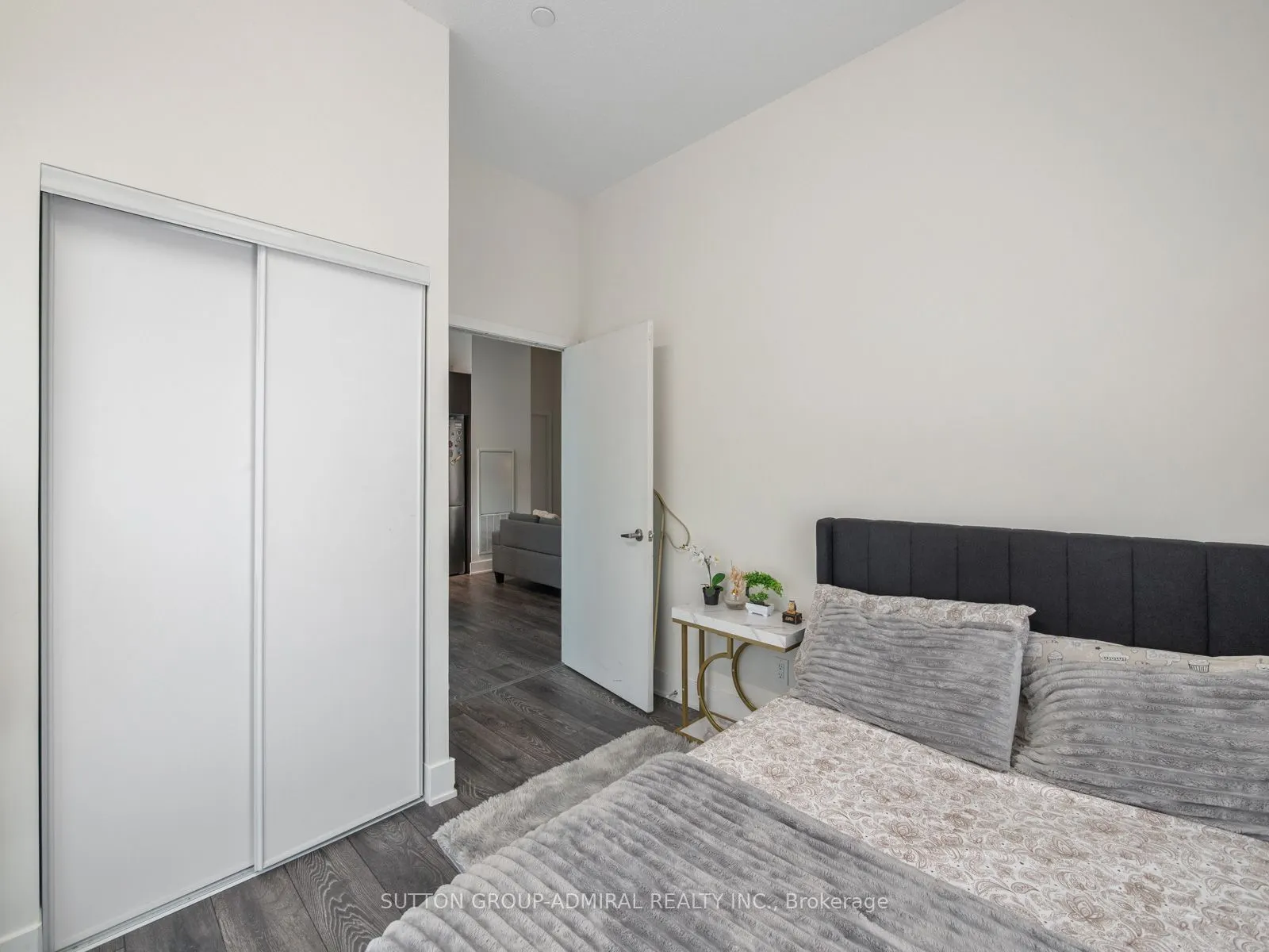 188 Fairview Mall Drive #101