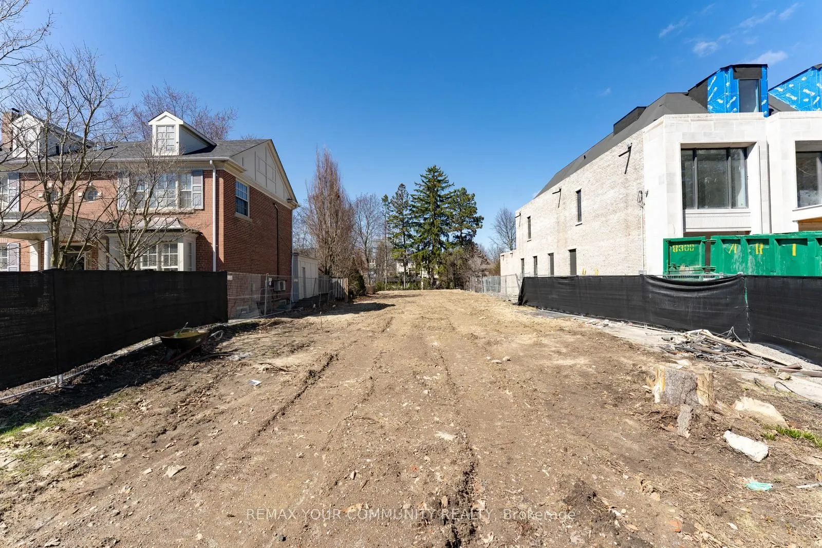 390 Glencairn Avenue