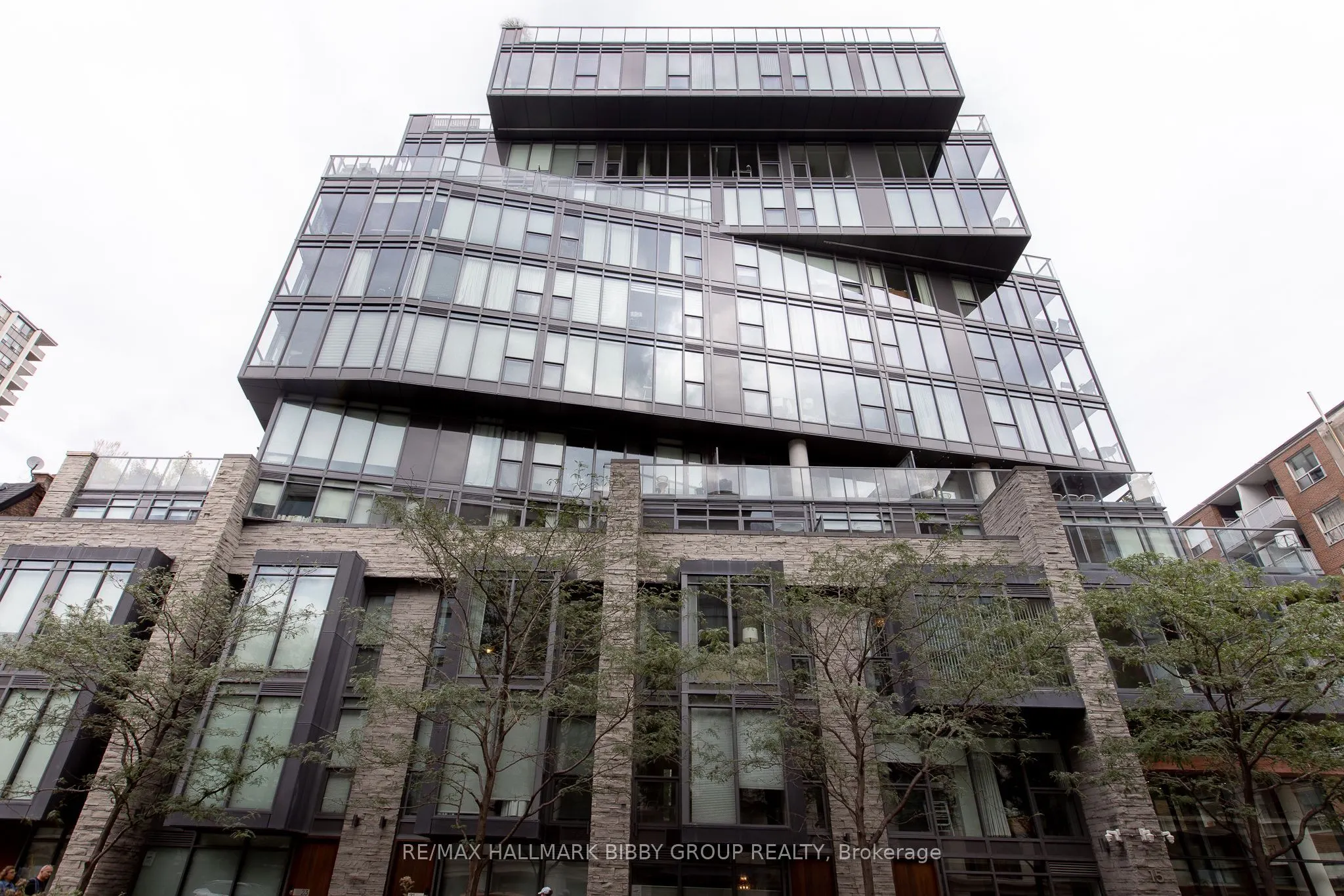 15 Beverley Street #710
