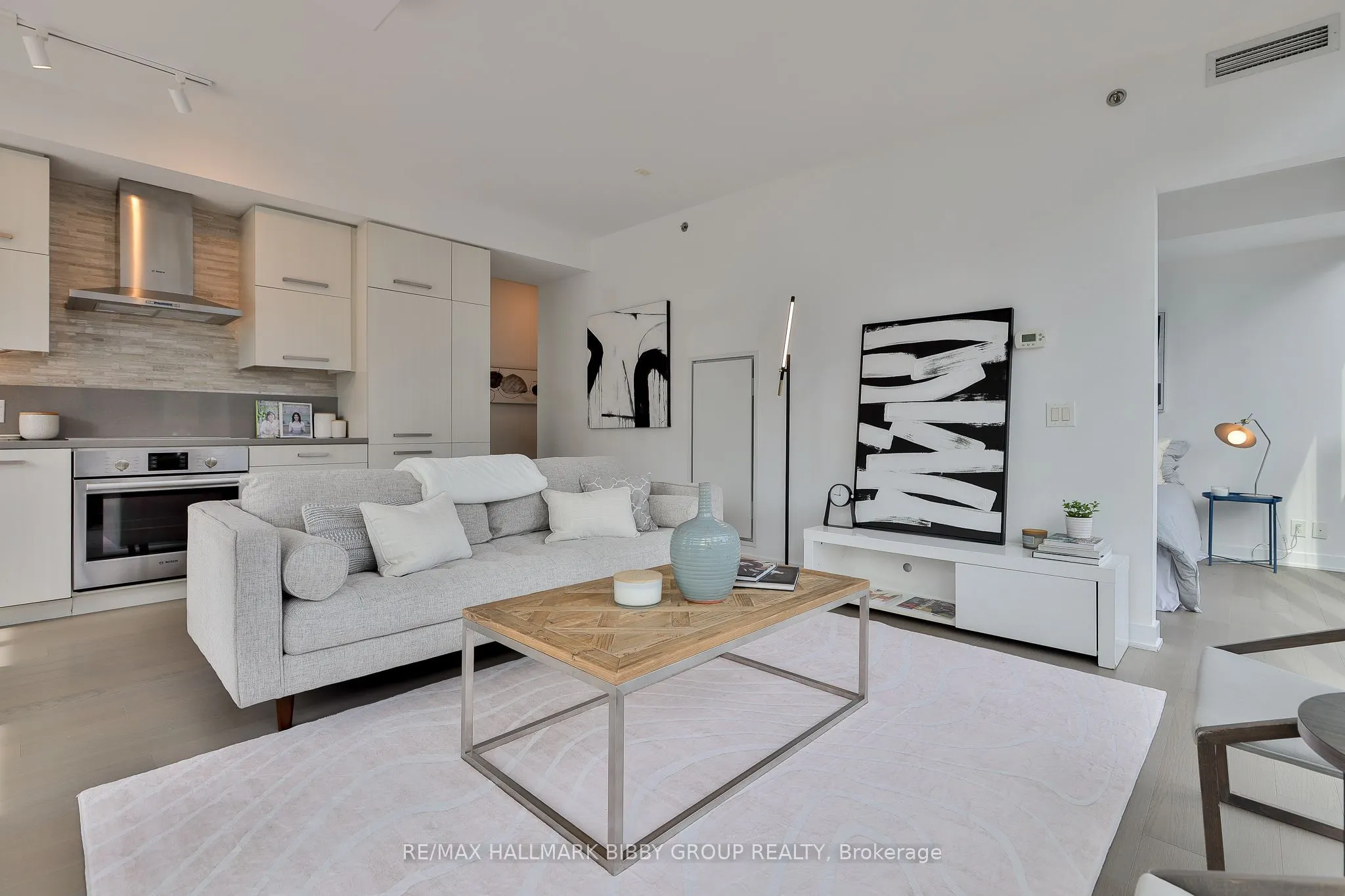 15 Beverley Street #710