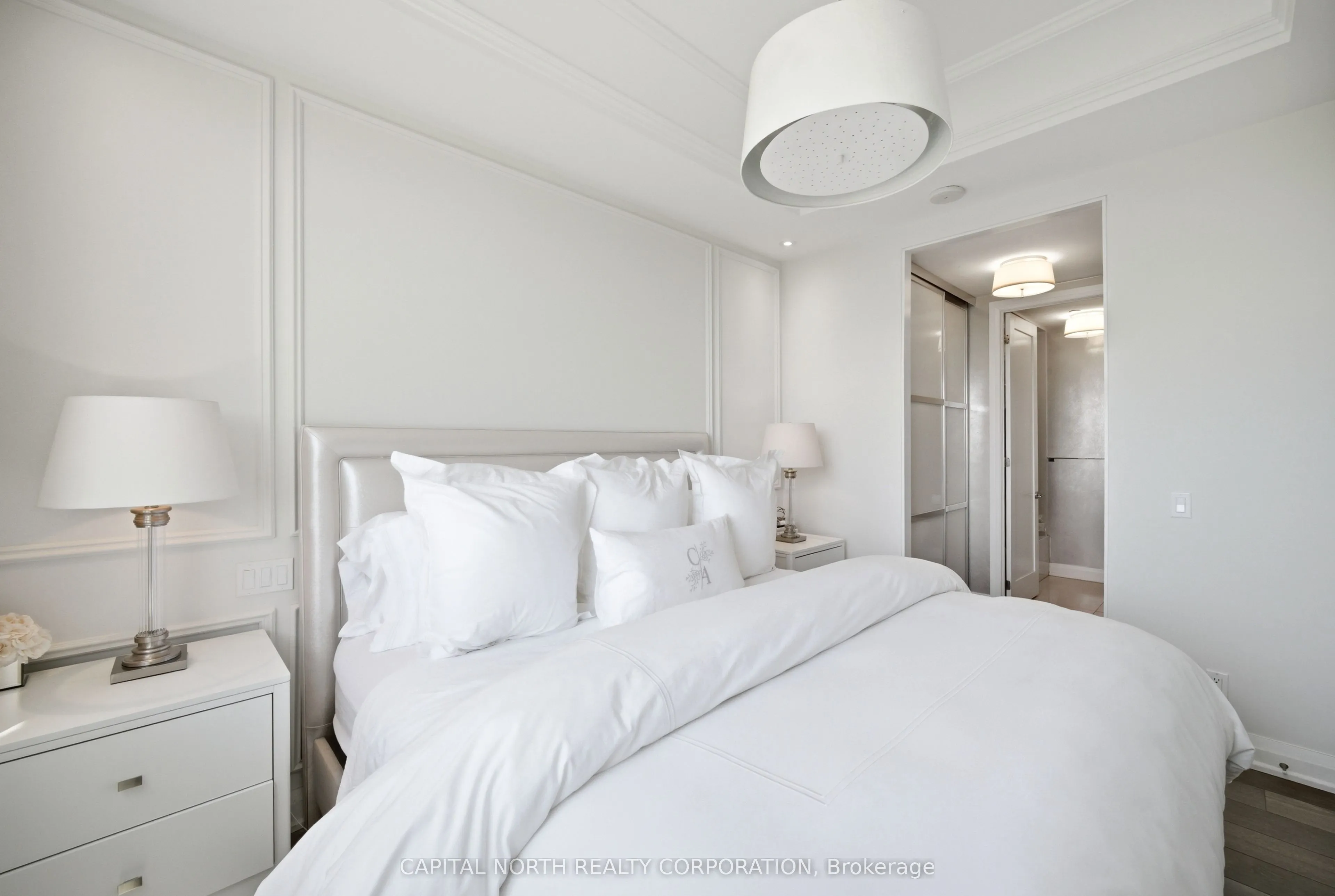 23 Glebe Road W #804