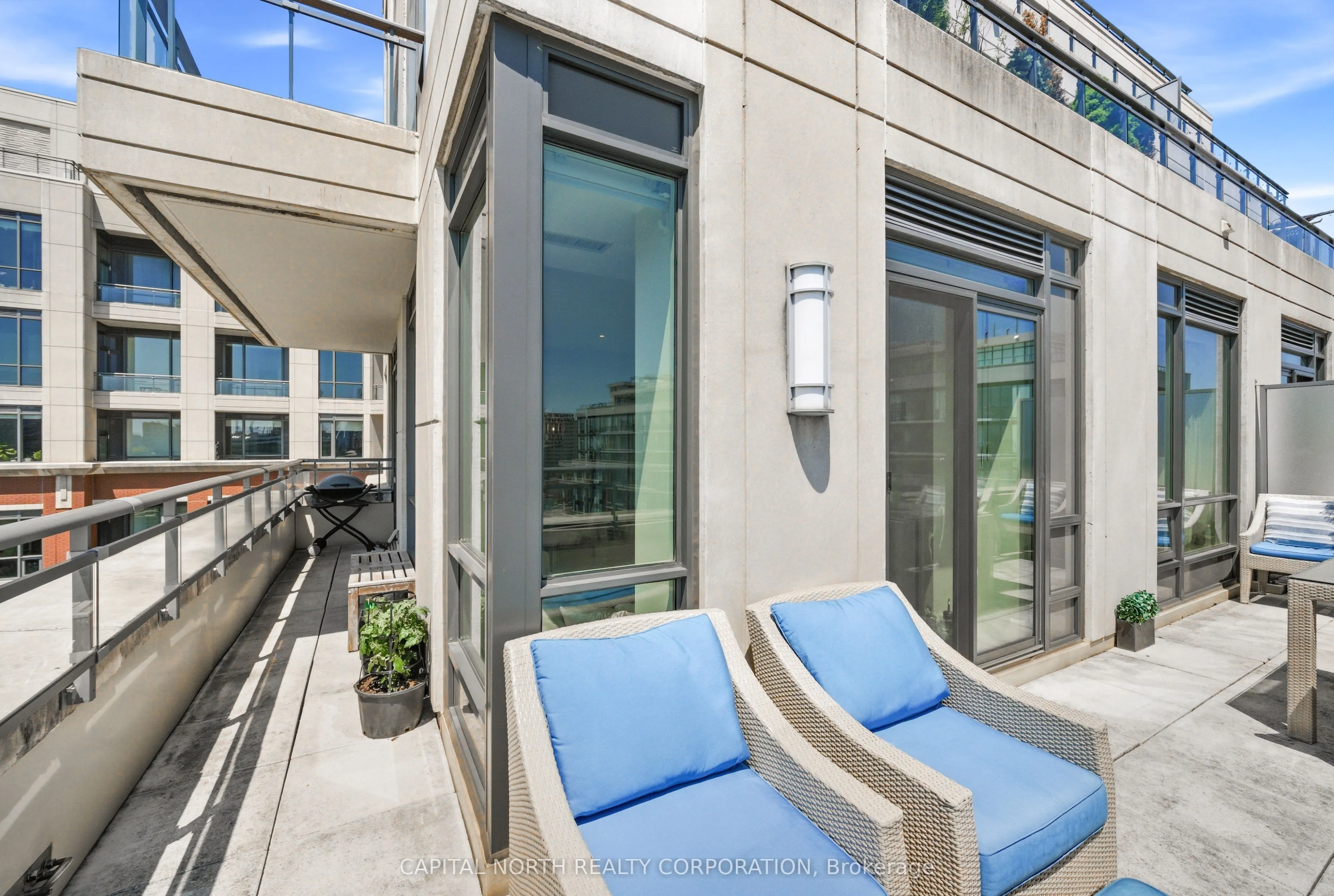 23 Glebe Road W #804