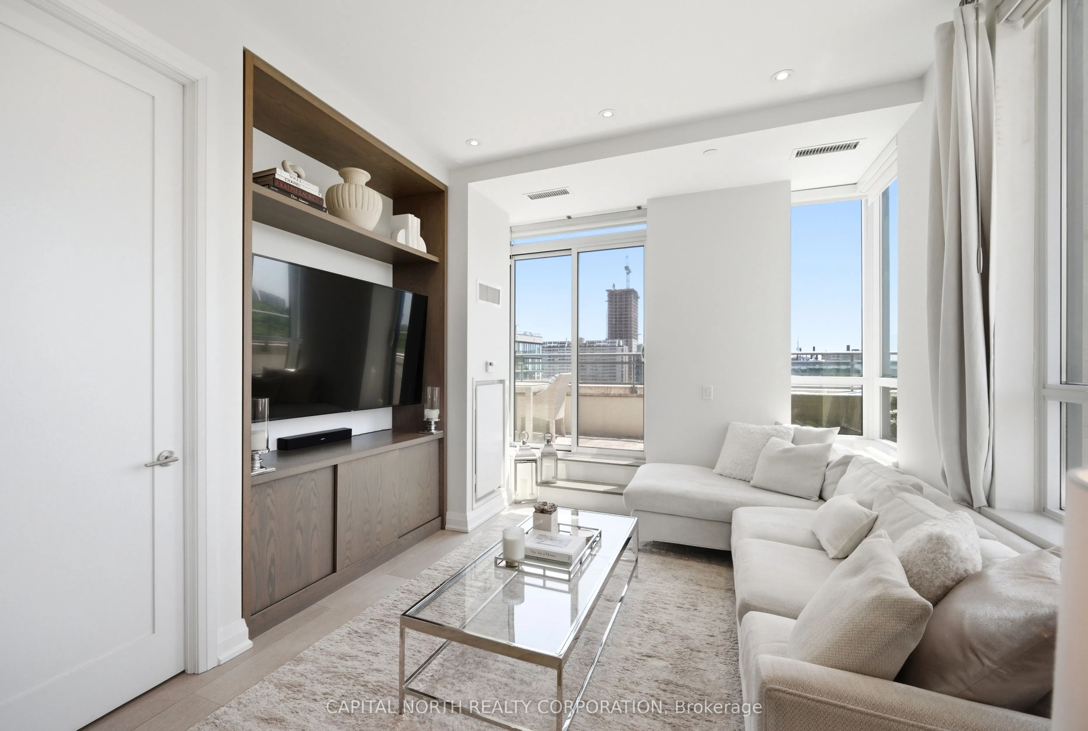 23 Glebe Road W #804