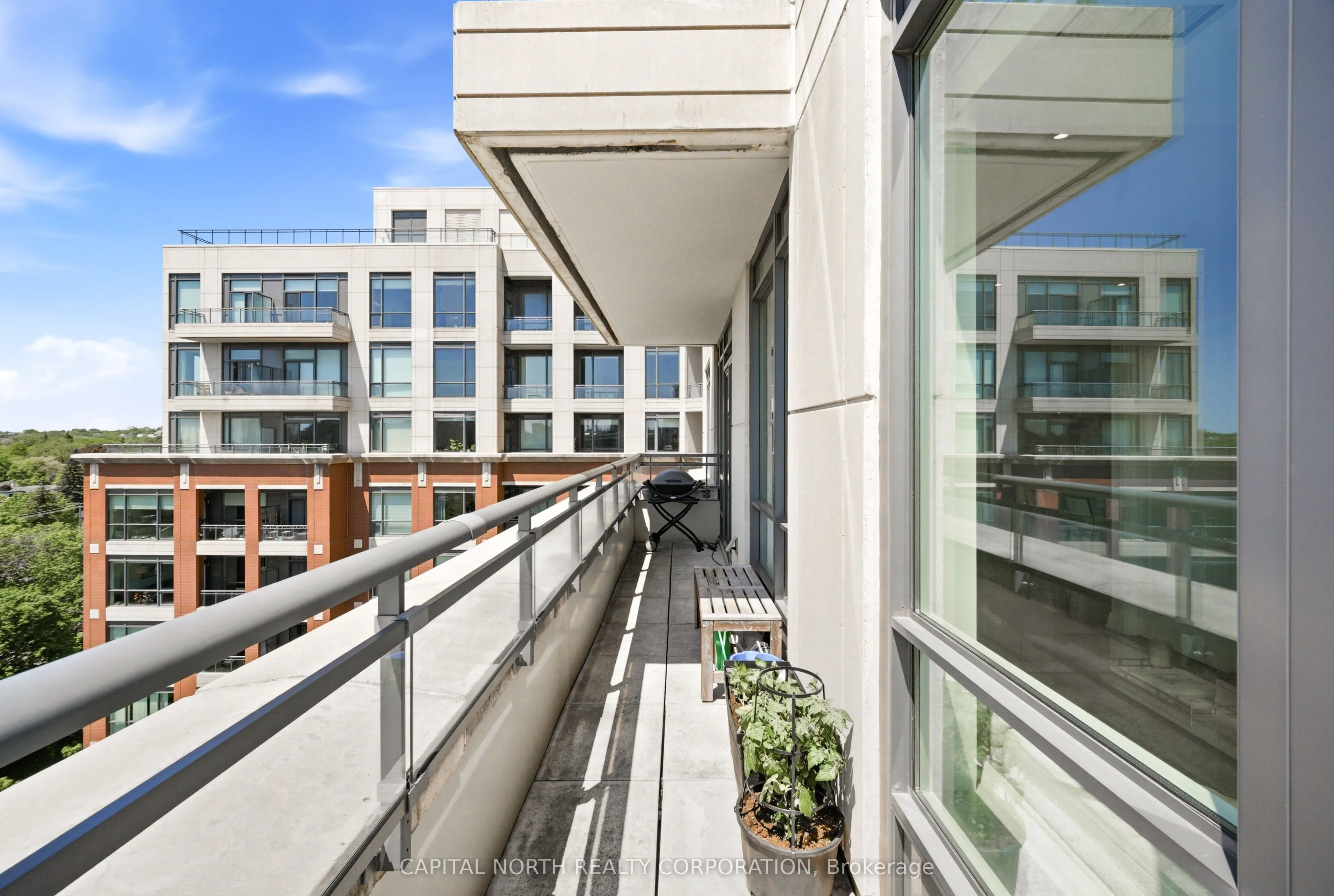23 Glebe Road W #804