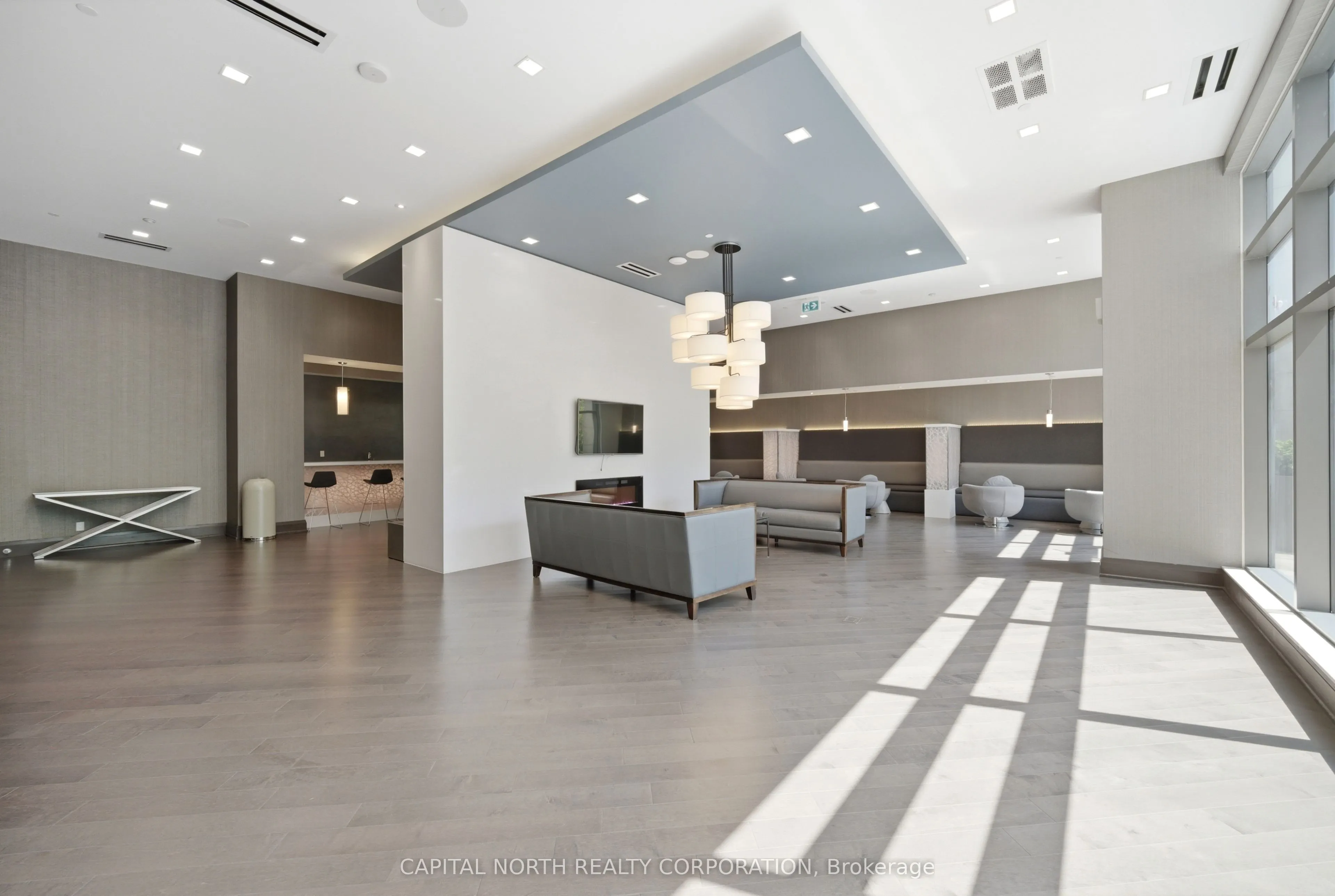 23 Glebe Road W #804