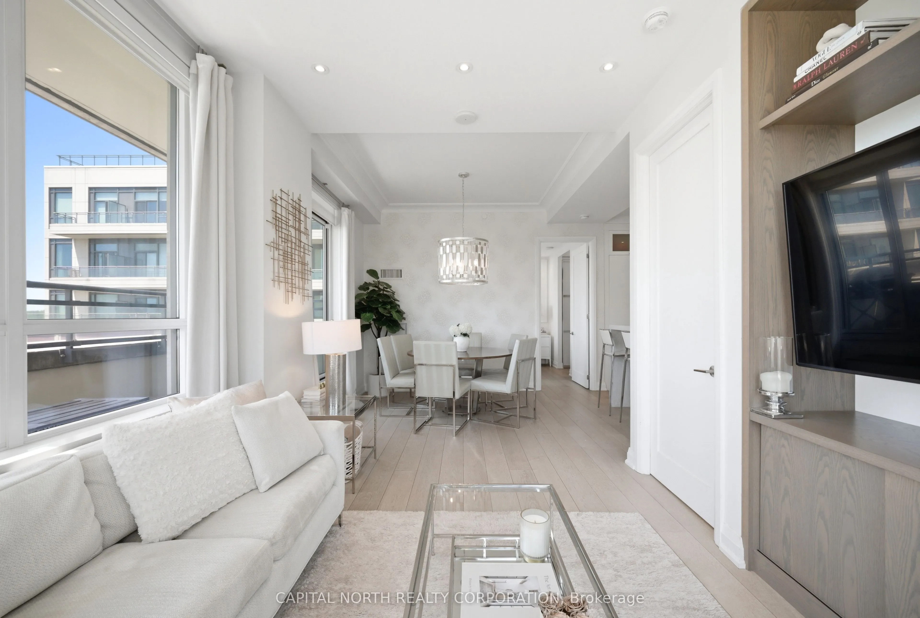 23 Glebe Road W #804
