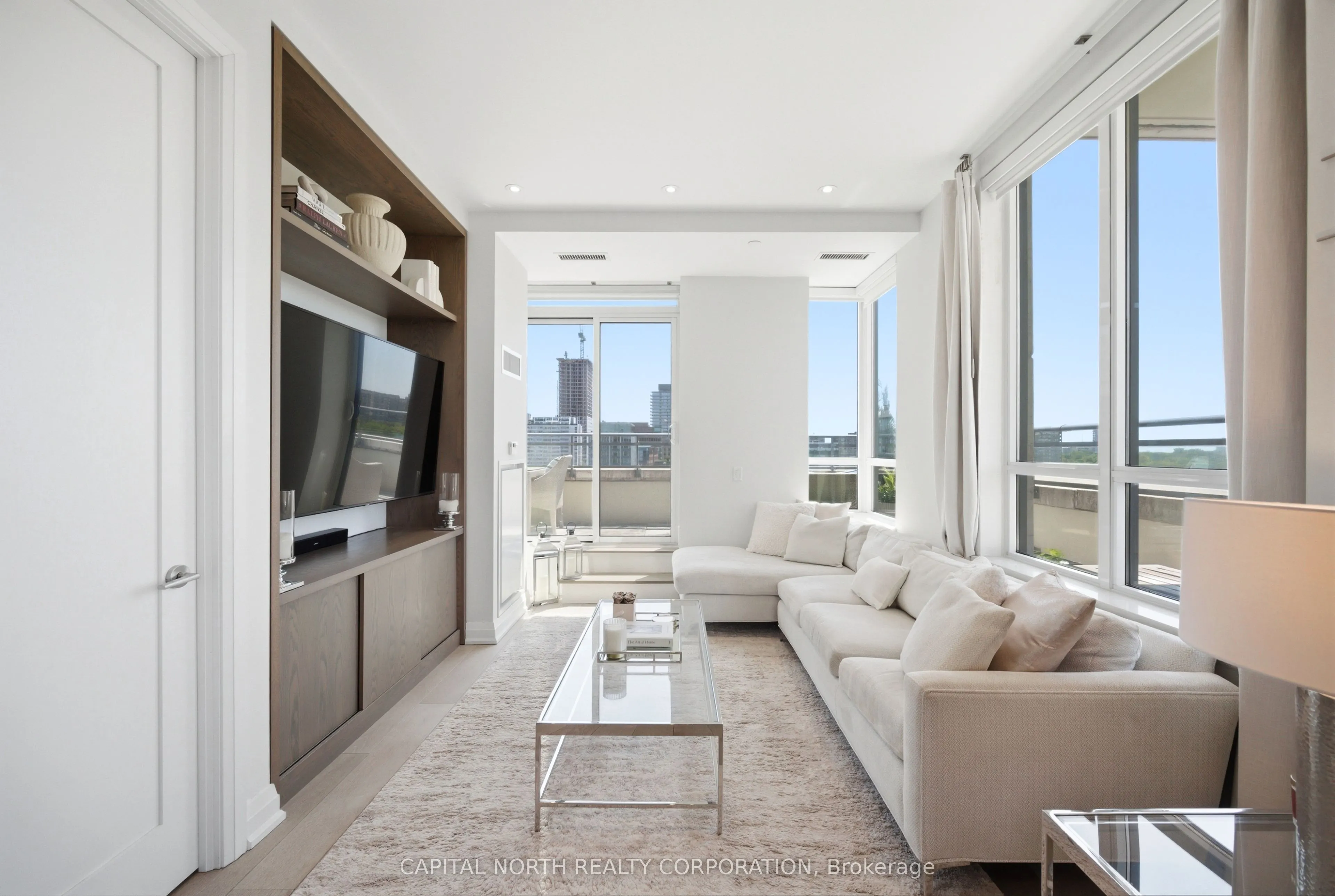 23 Glebe Road W #804