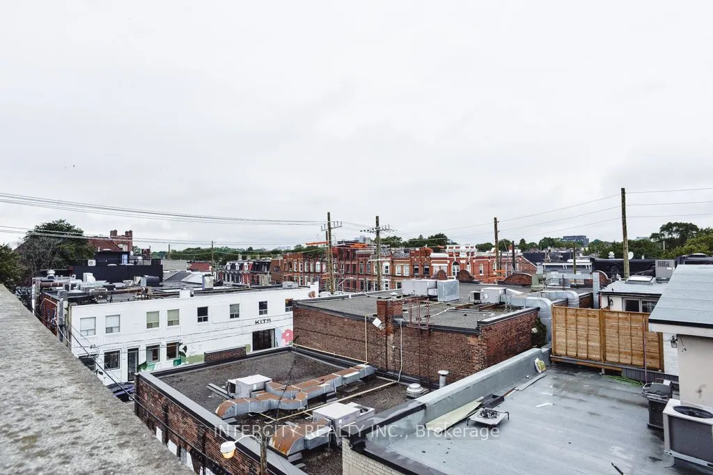 676 Richmond Street W #208