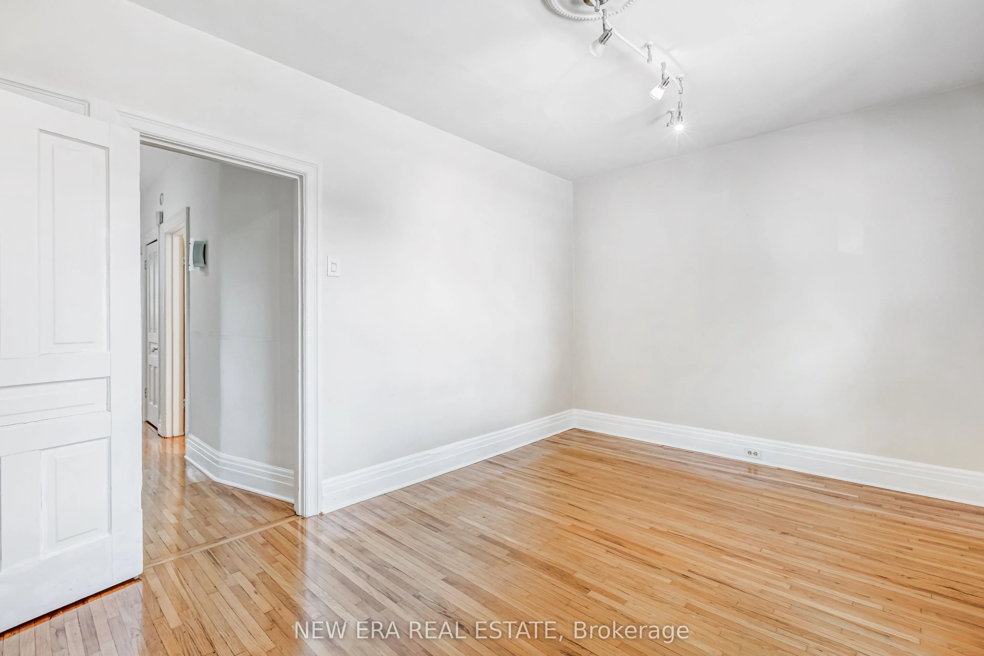 393 Ossington Avenue
