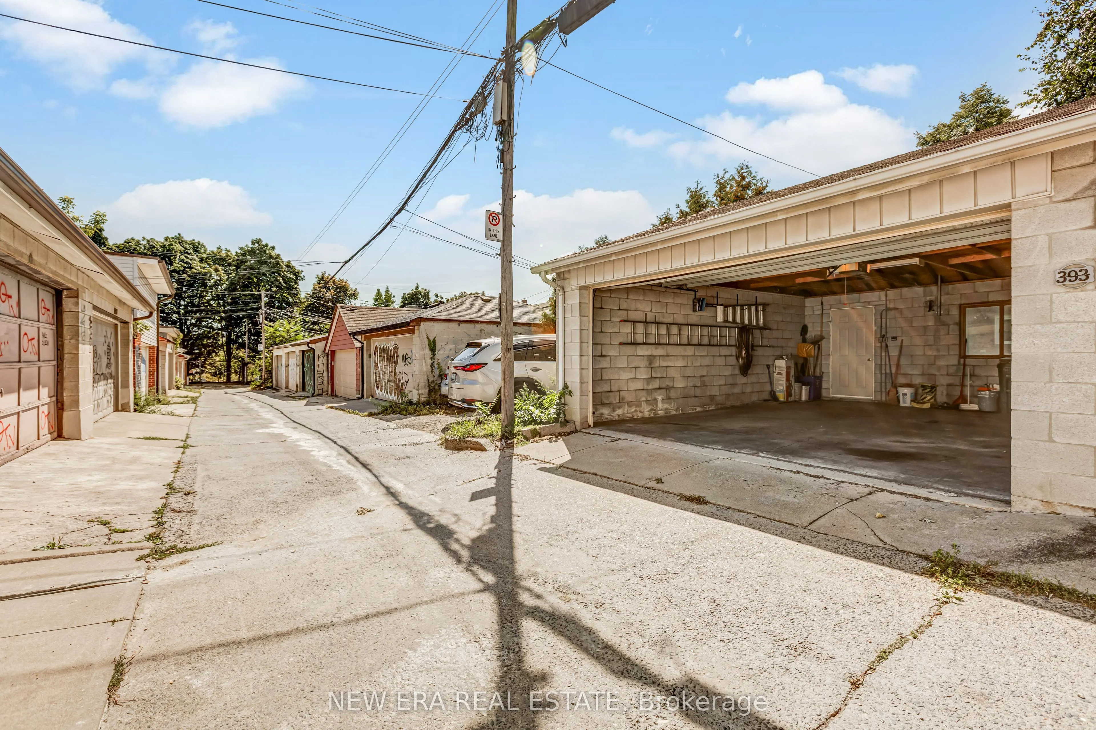 393 Ossington Avenue