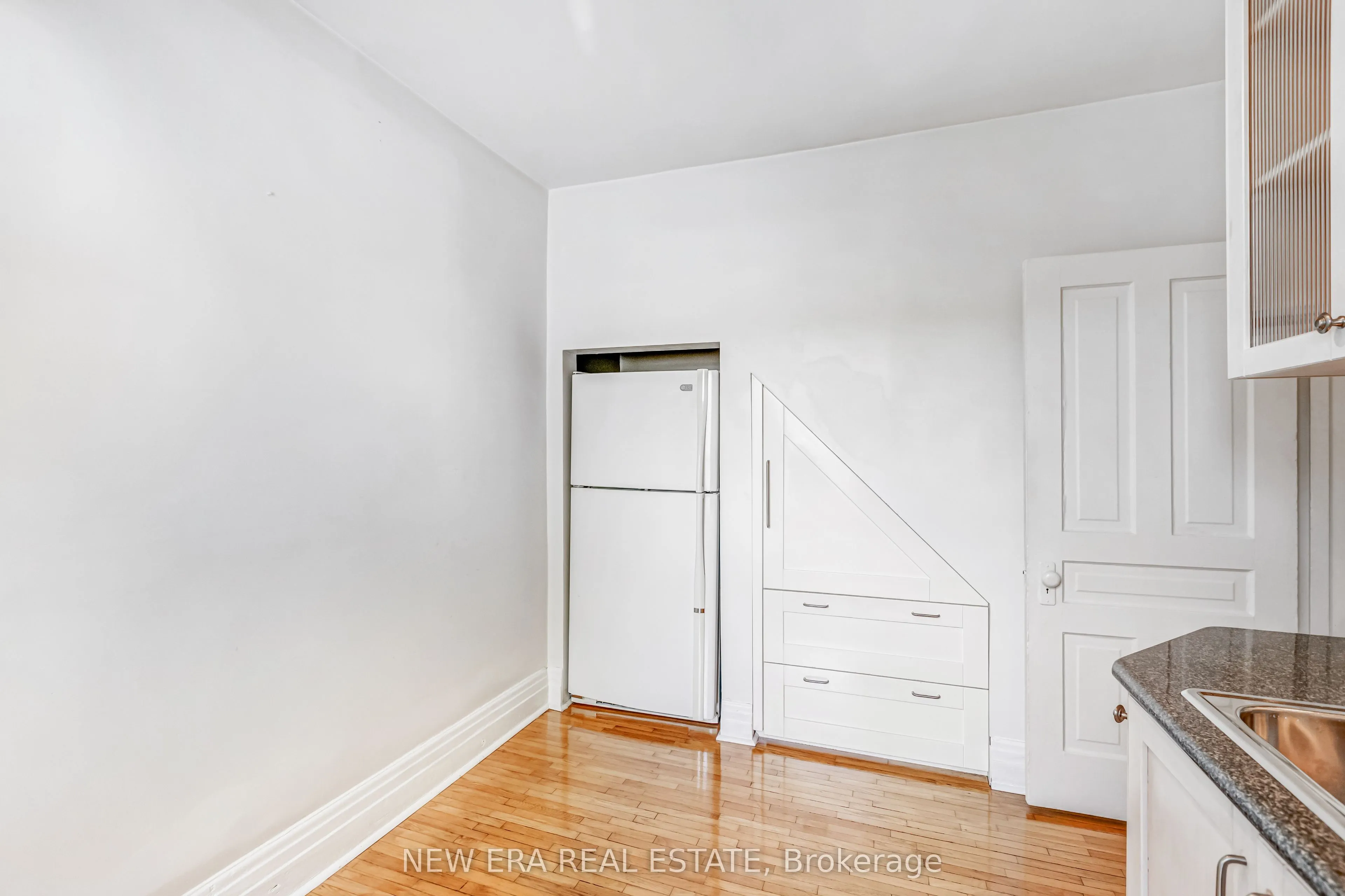 393 Ossington Avenue