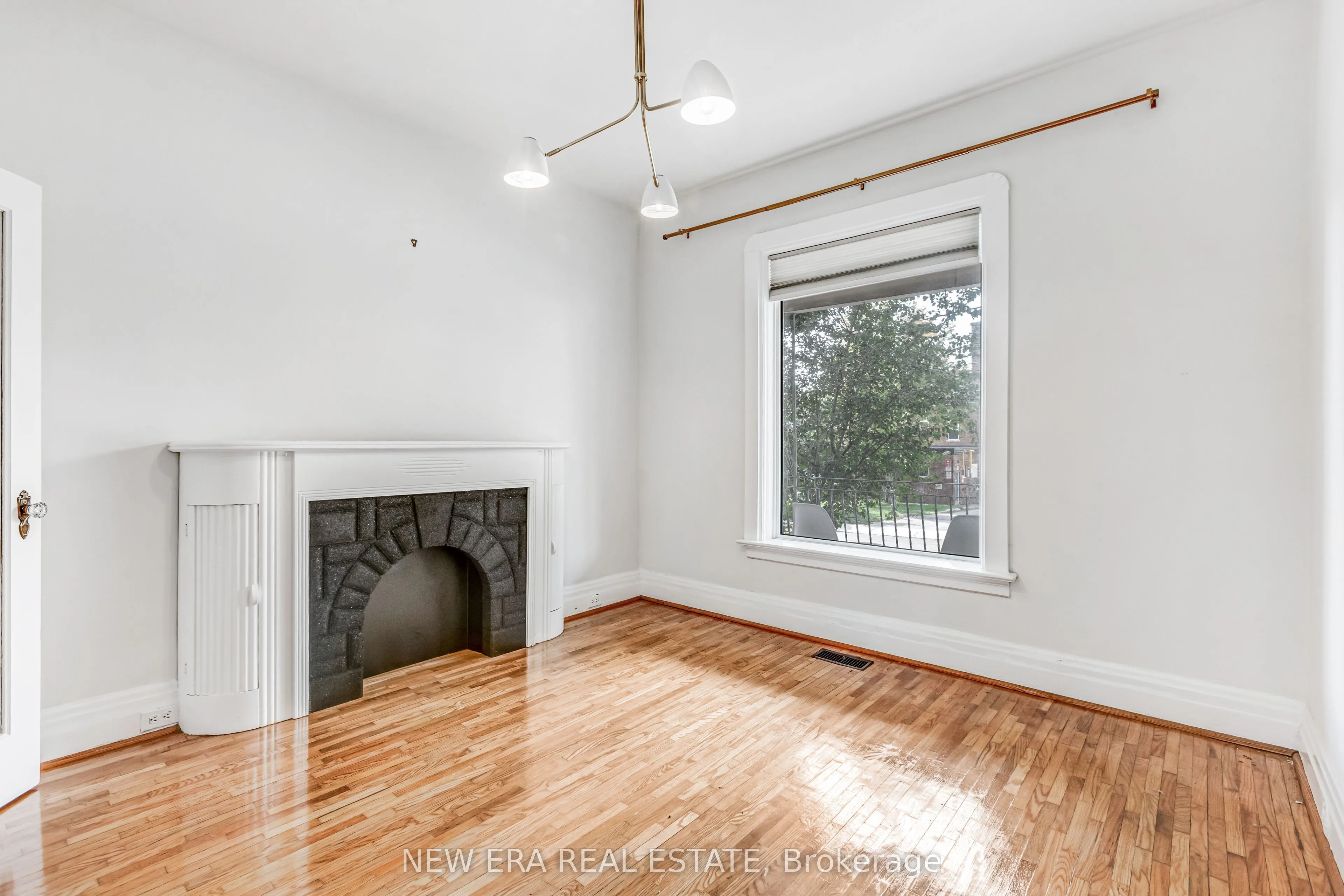 393 Ossington Avenue
