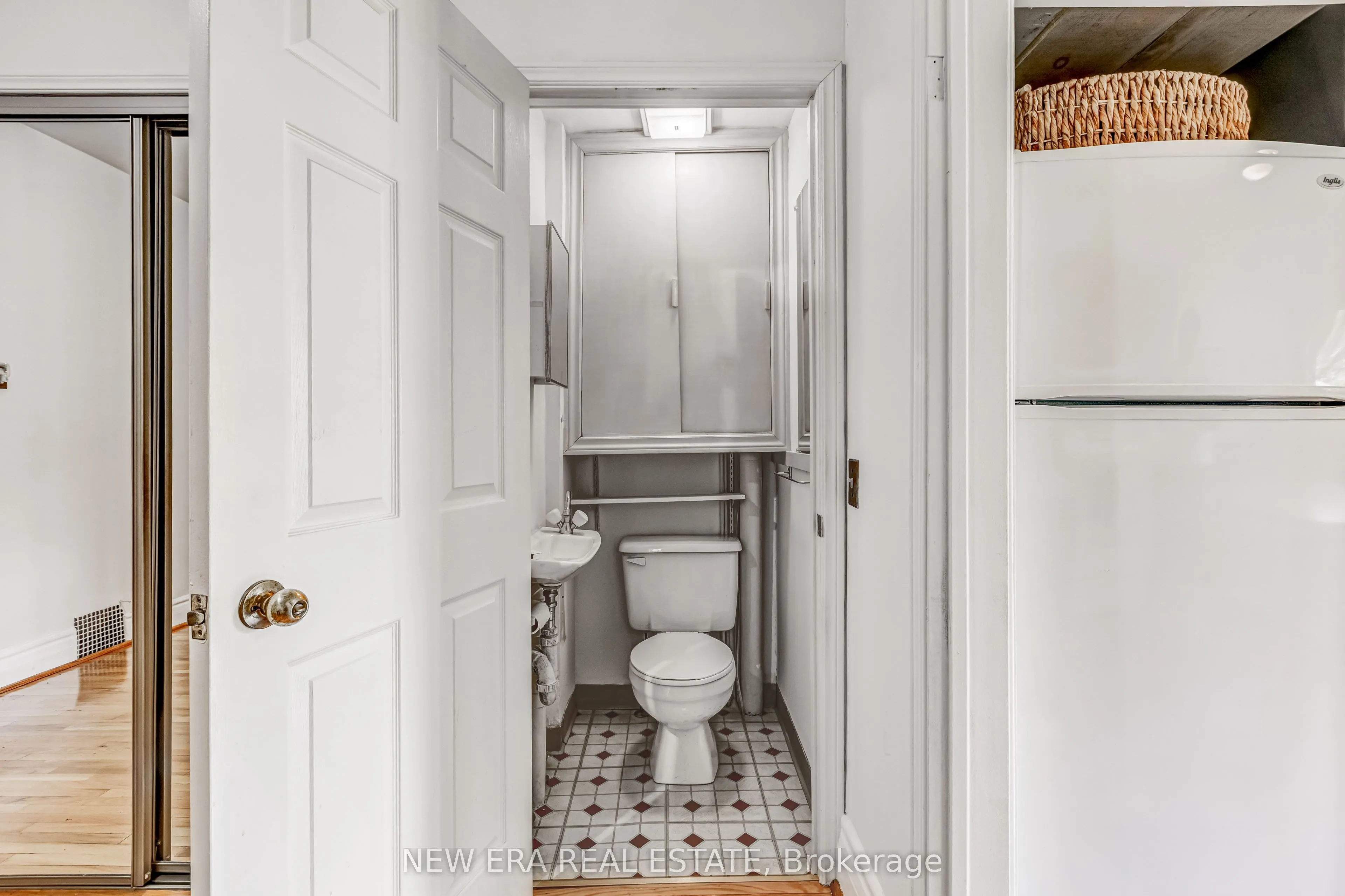 393 Ossington Avenue