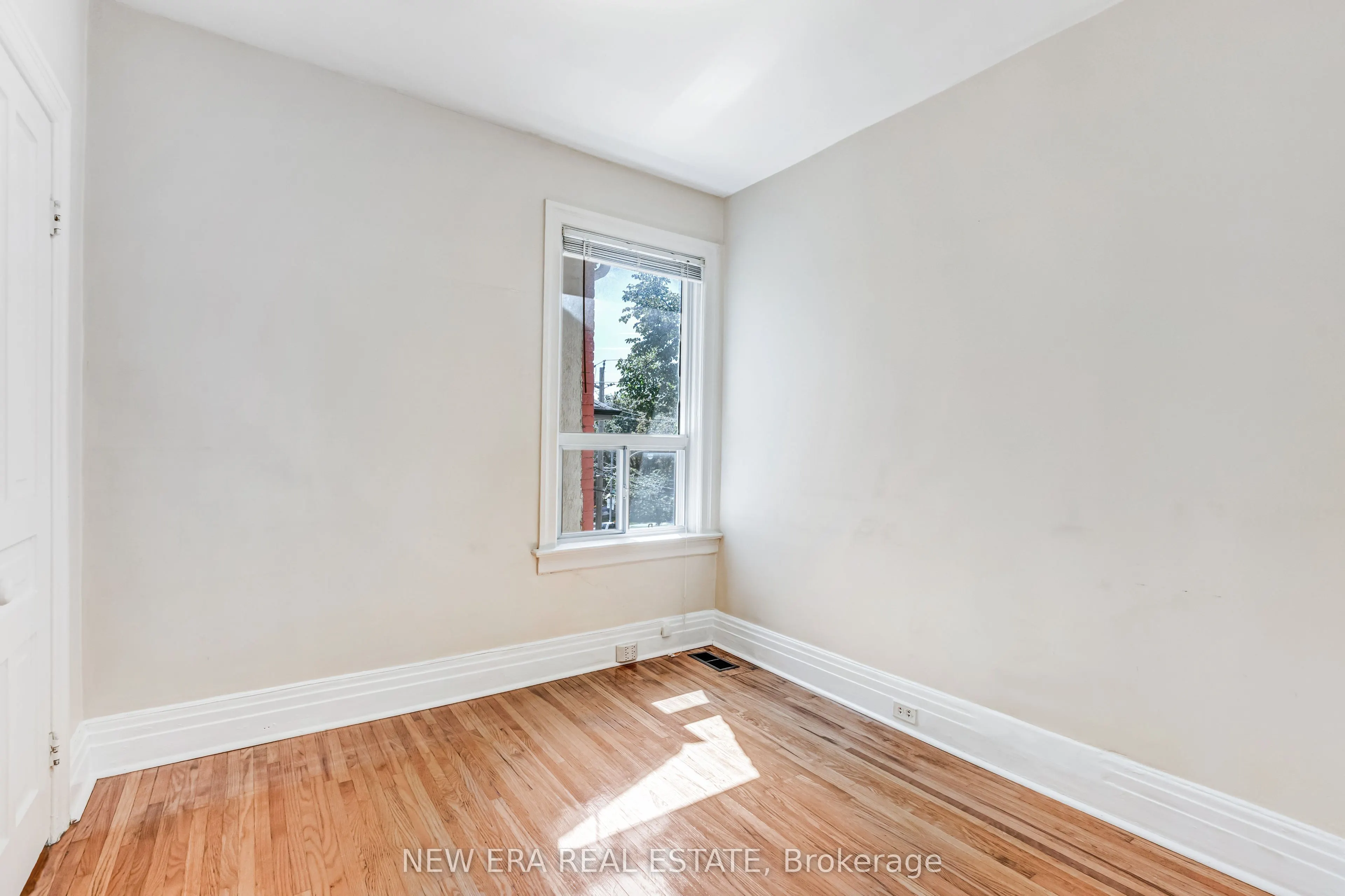 393 Ossington Avenue