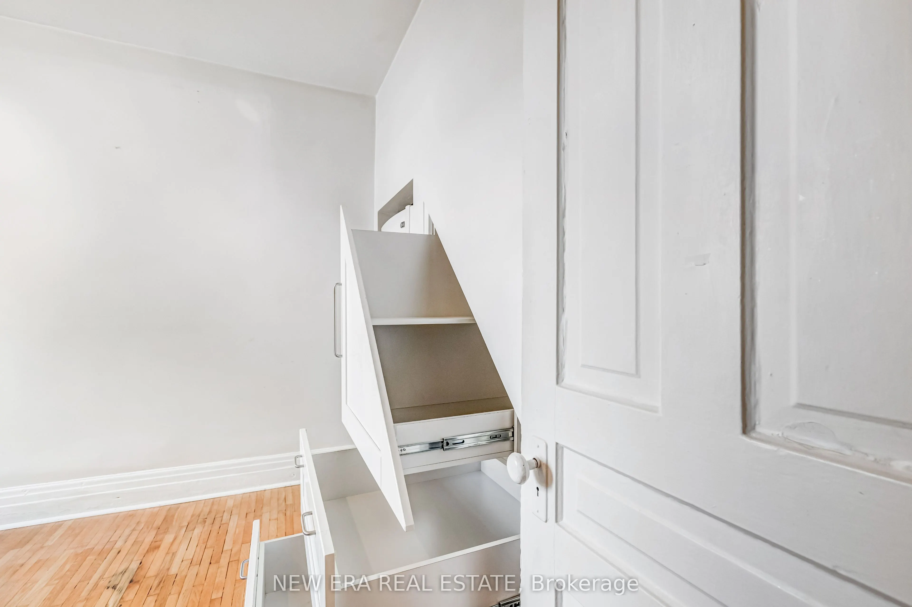 393 Ossington Avenue