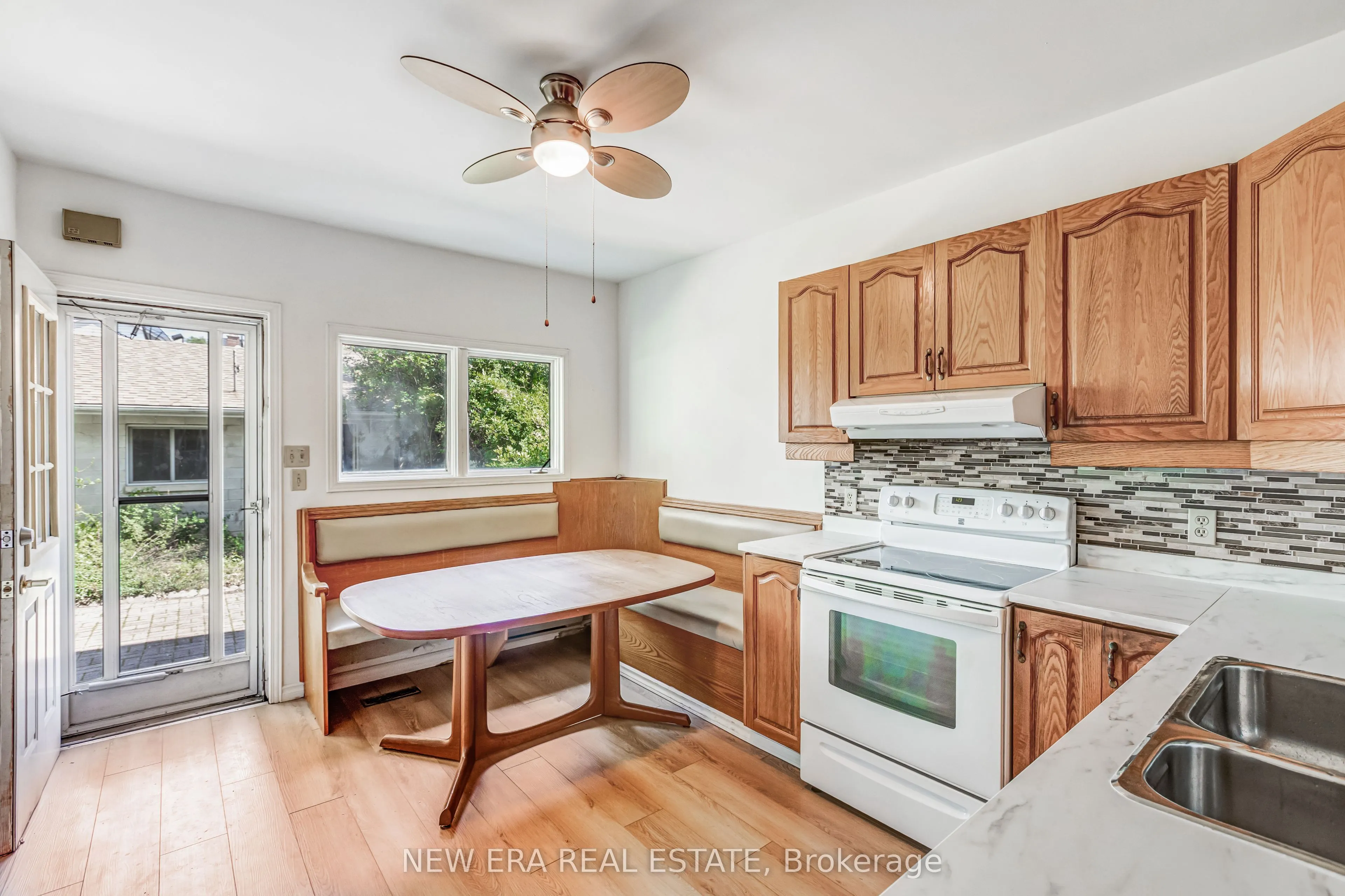 393 Ossington Avenue