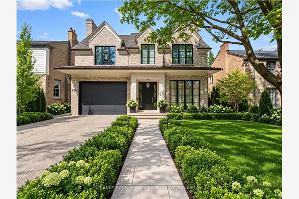 424 Lytton Boulevard