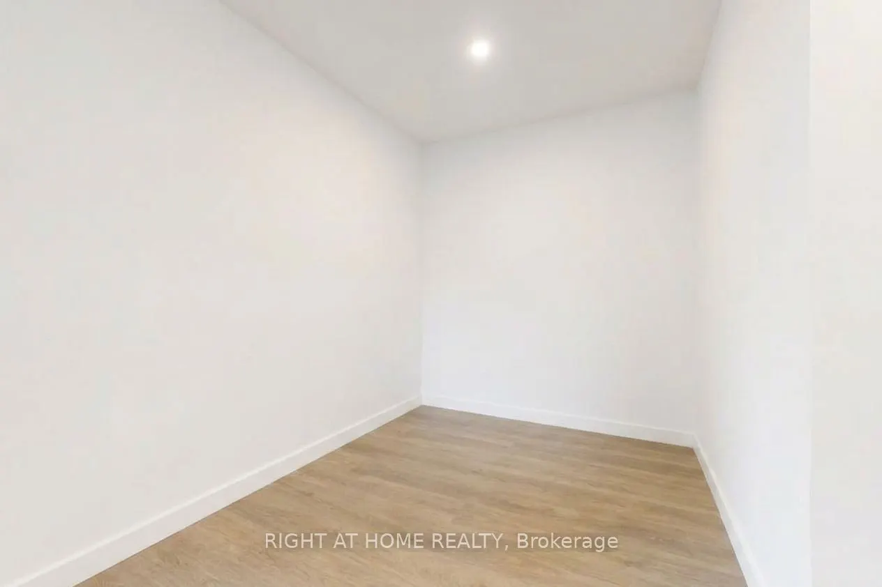 5 Defries Street #2502