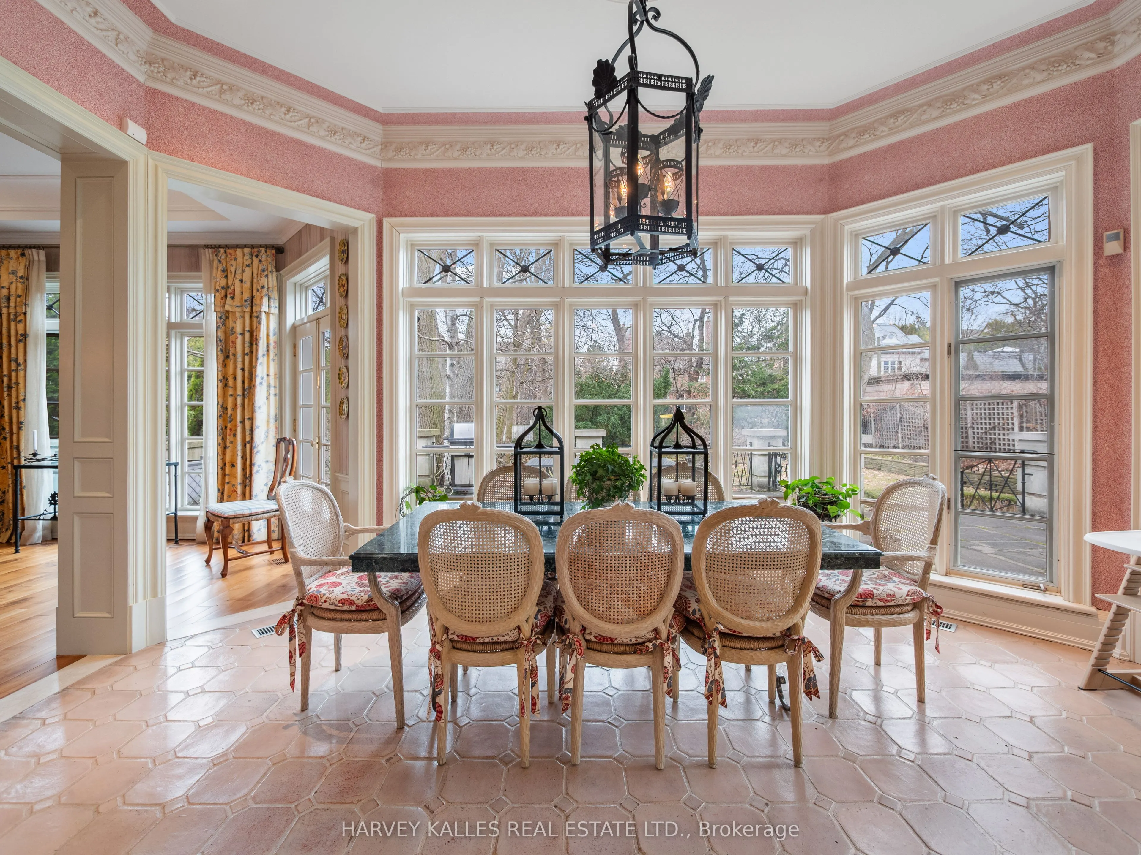 94 Dunvegan Road
