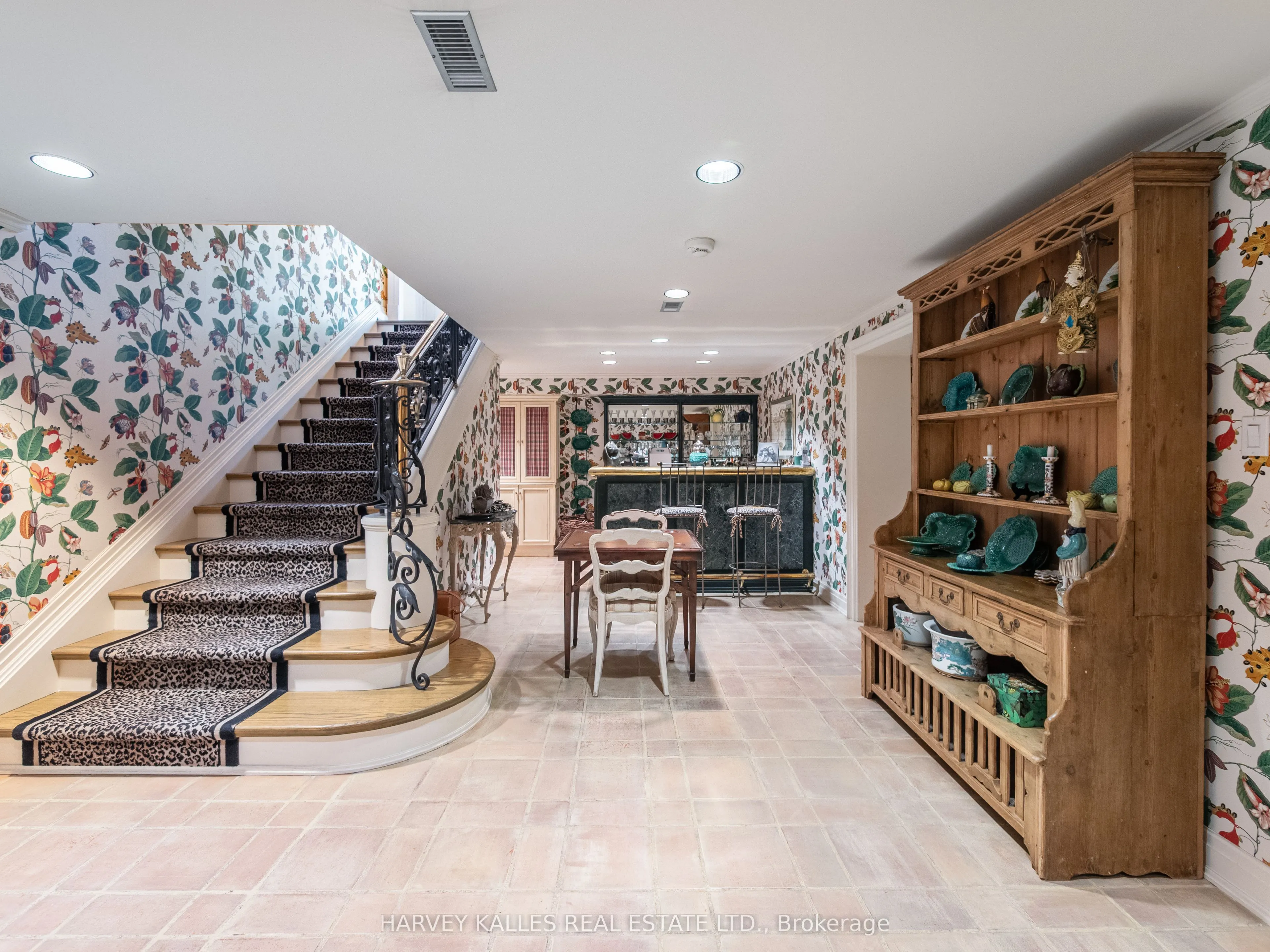 94 Dunvegan Road