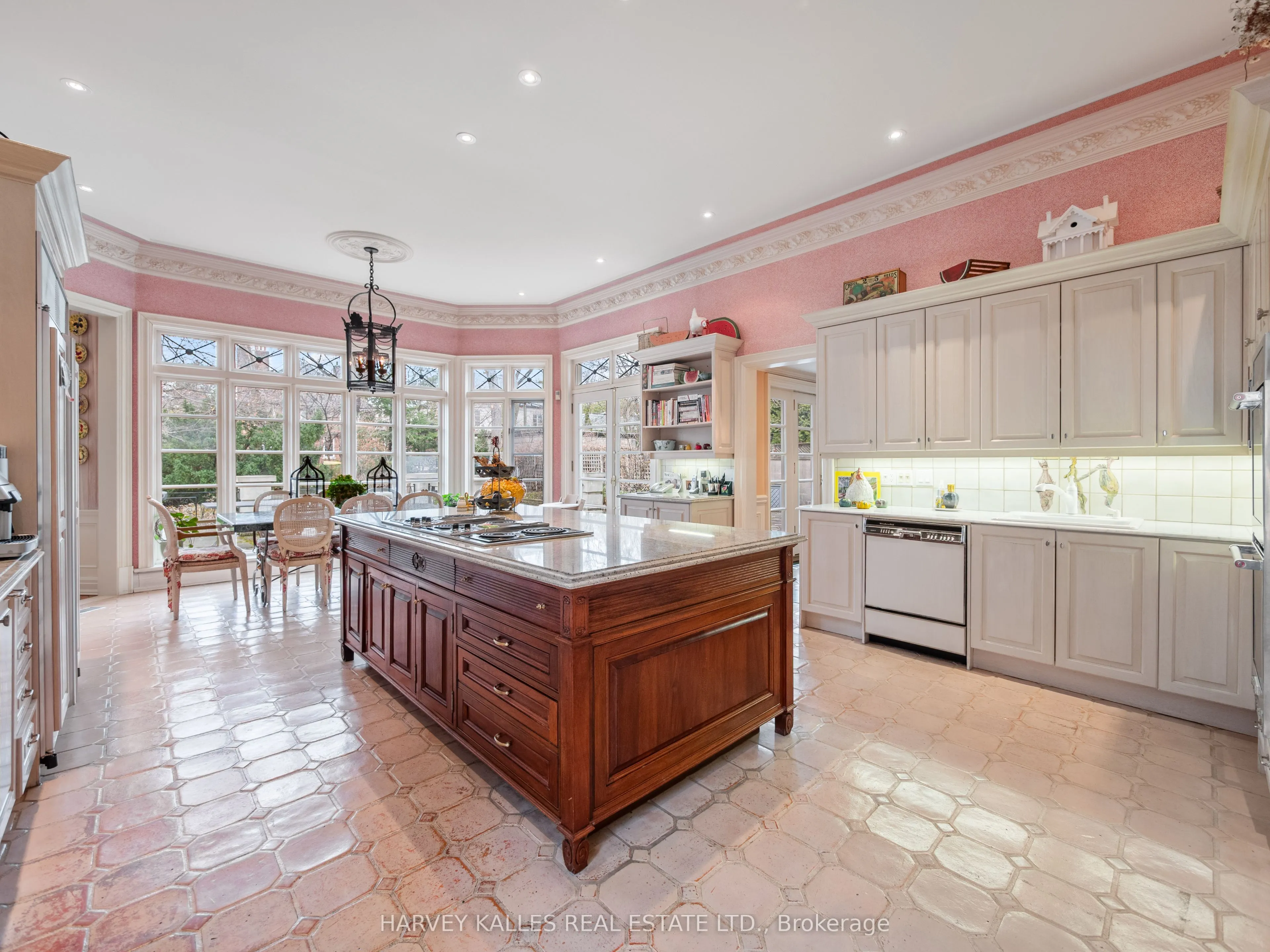 94 Dunvegan Road