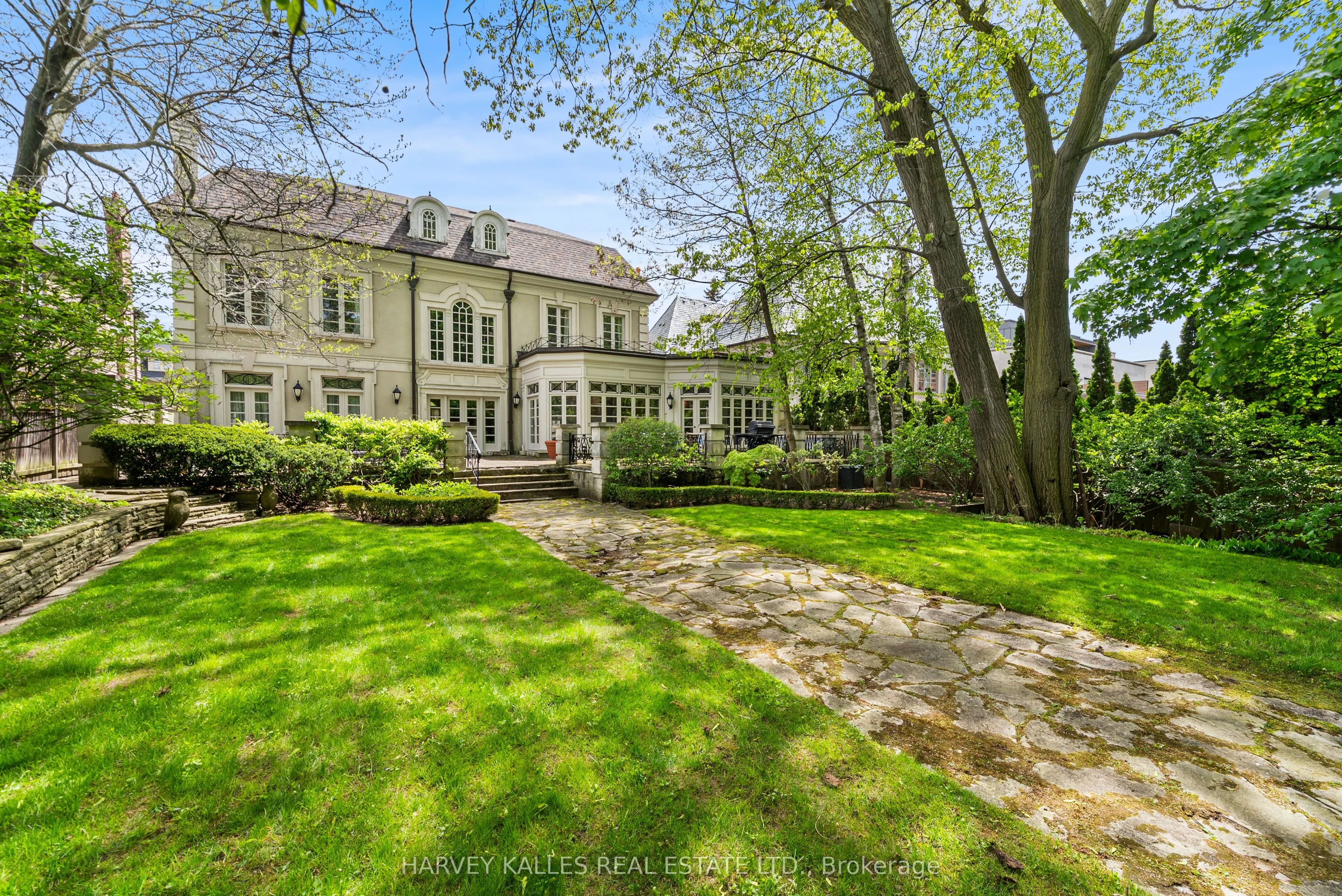 94 Dunvegan Road