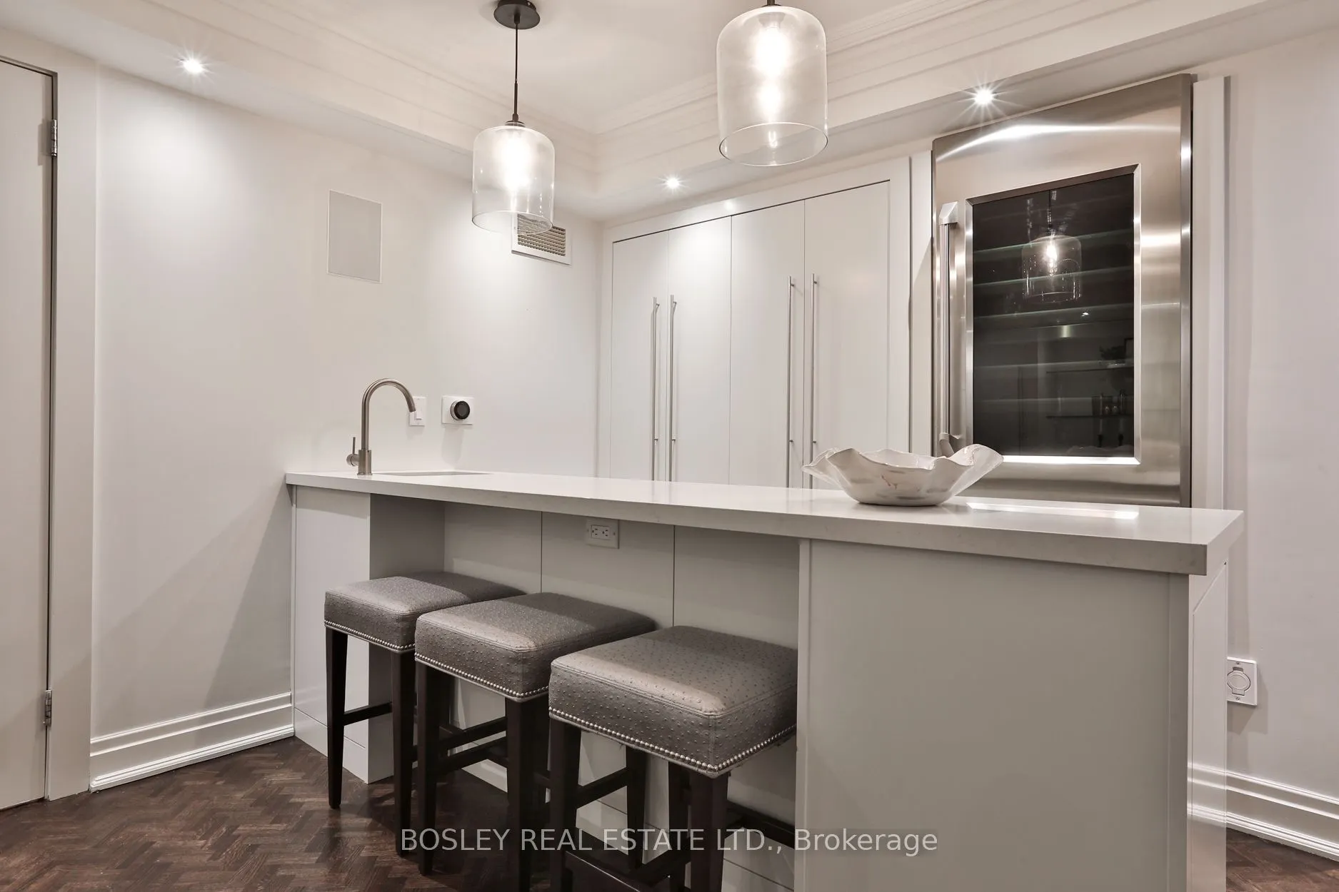4 Lowther Avenue #101
