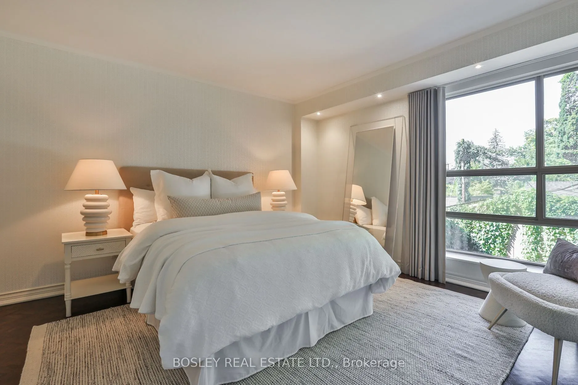 4 Lowther Avenue #101