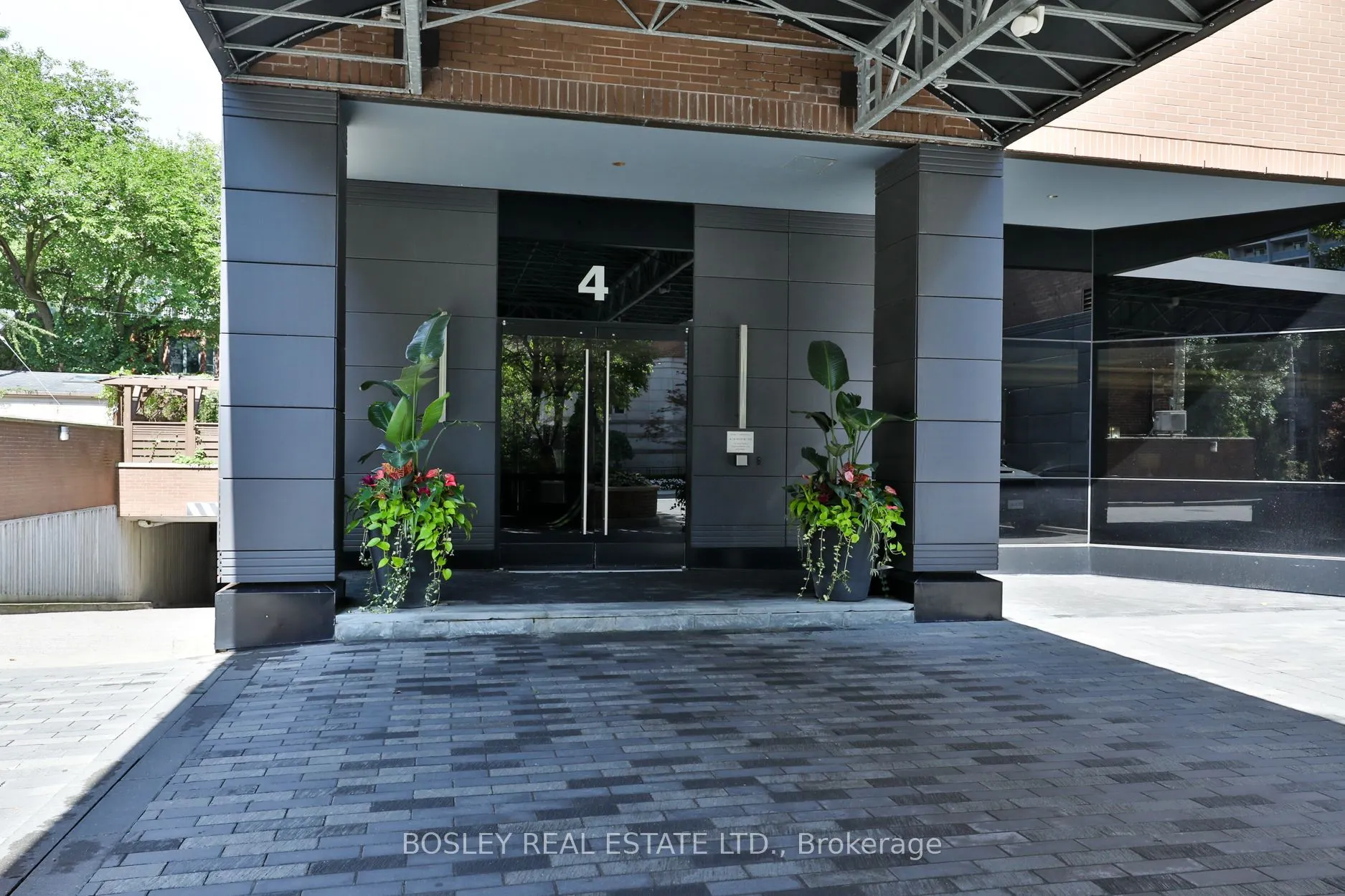 4 Lowther Avenue #101