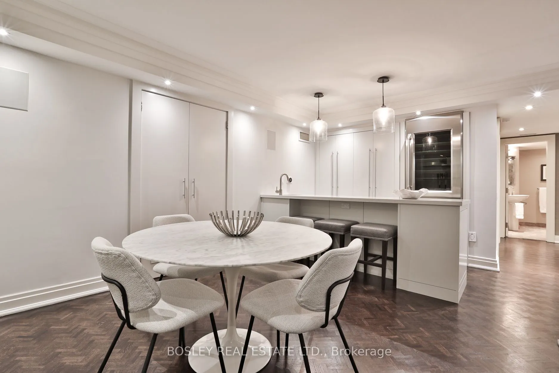 4 Lowther Avenue #101
