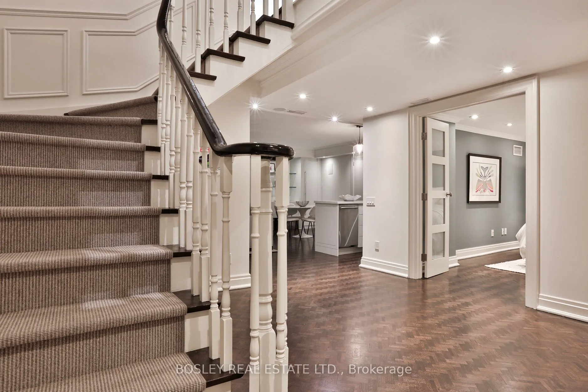 4 Lowther Avenue #101