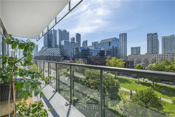 55 Stewart Street #822