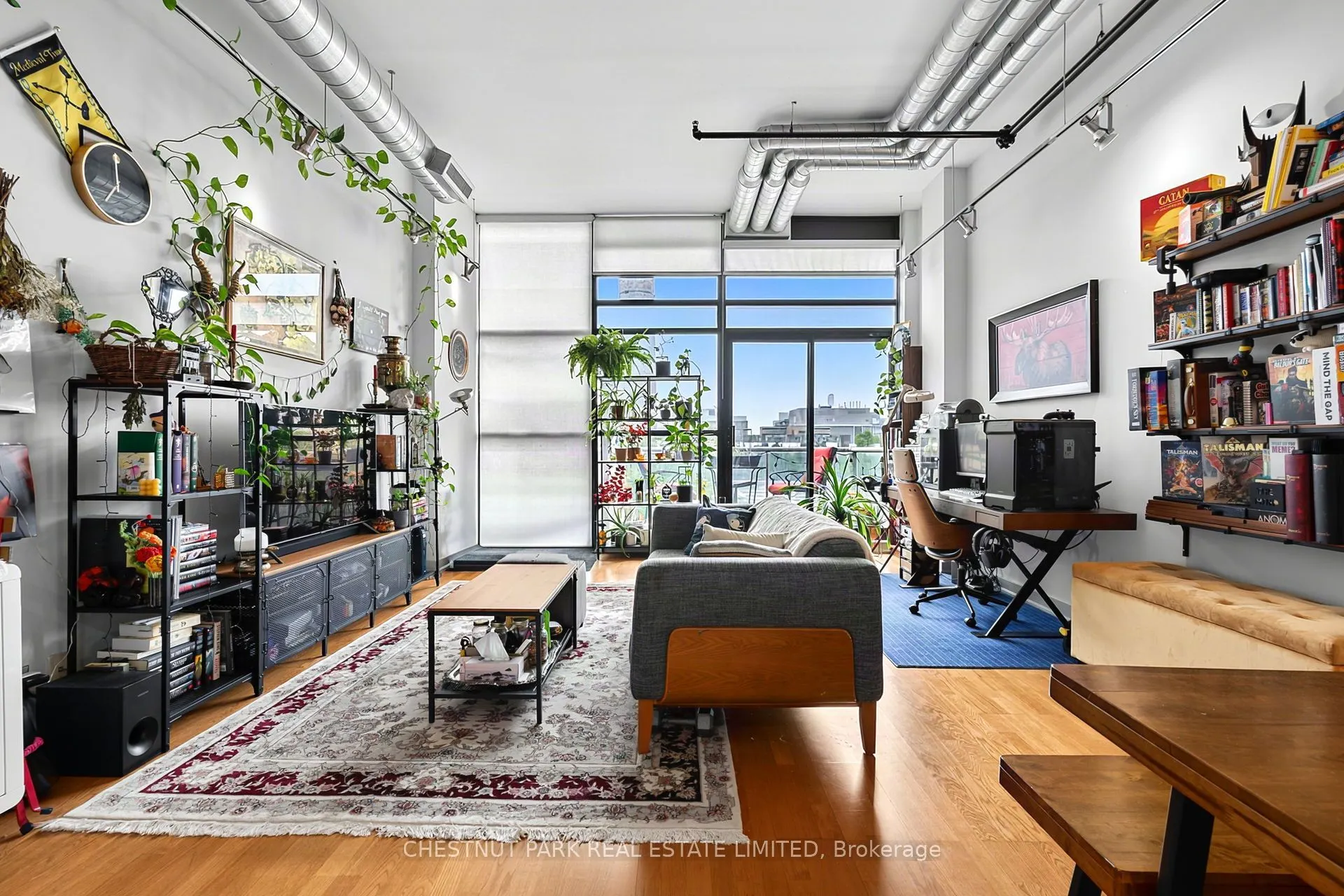43 Hanna Avenue #401