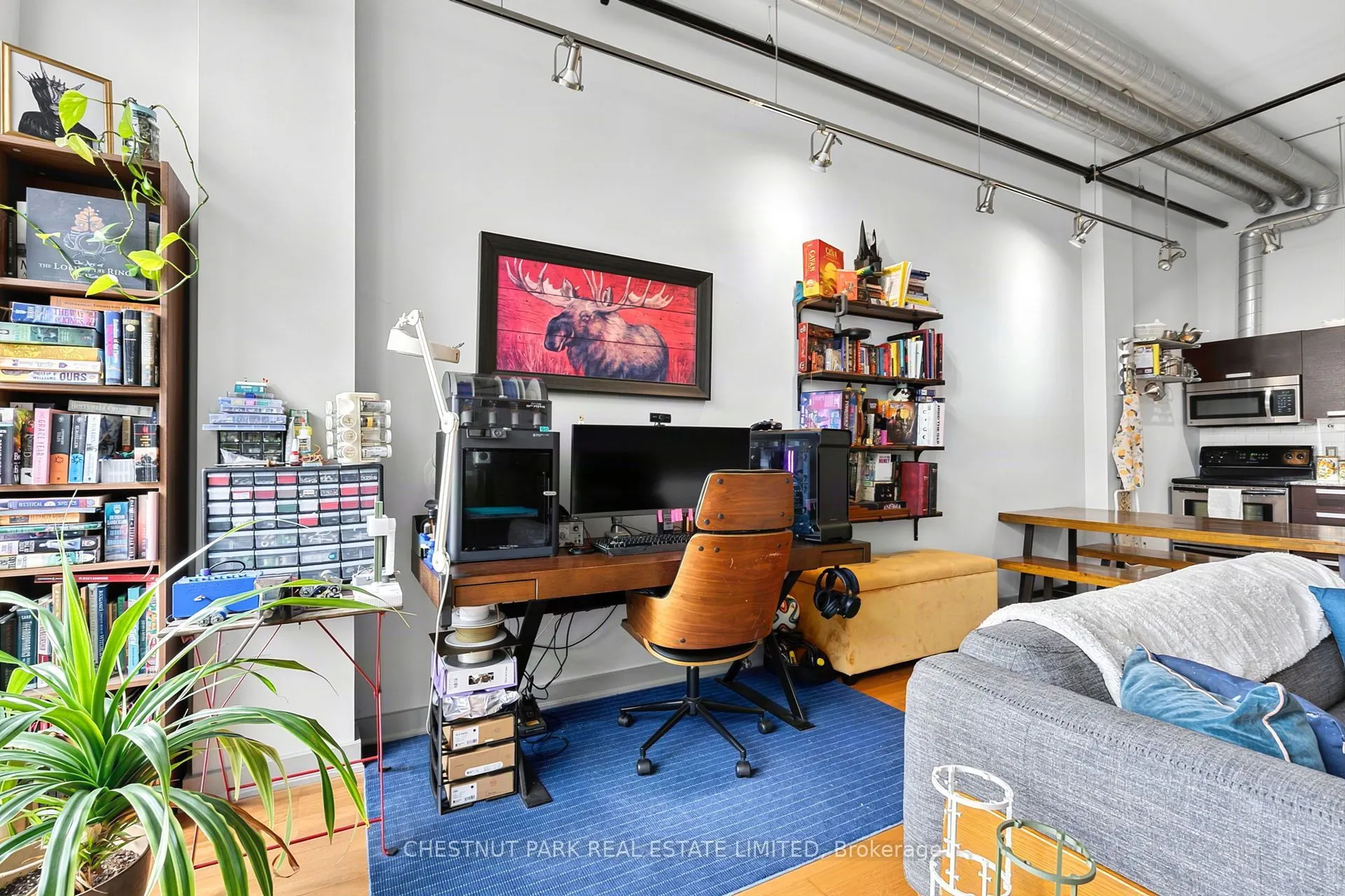 43 Hanna Avenue #401