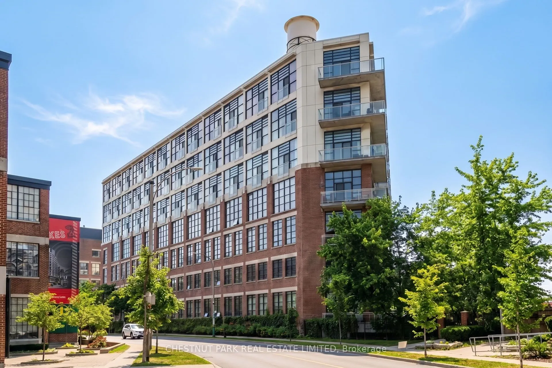 43 Hanna Avenue #401