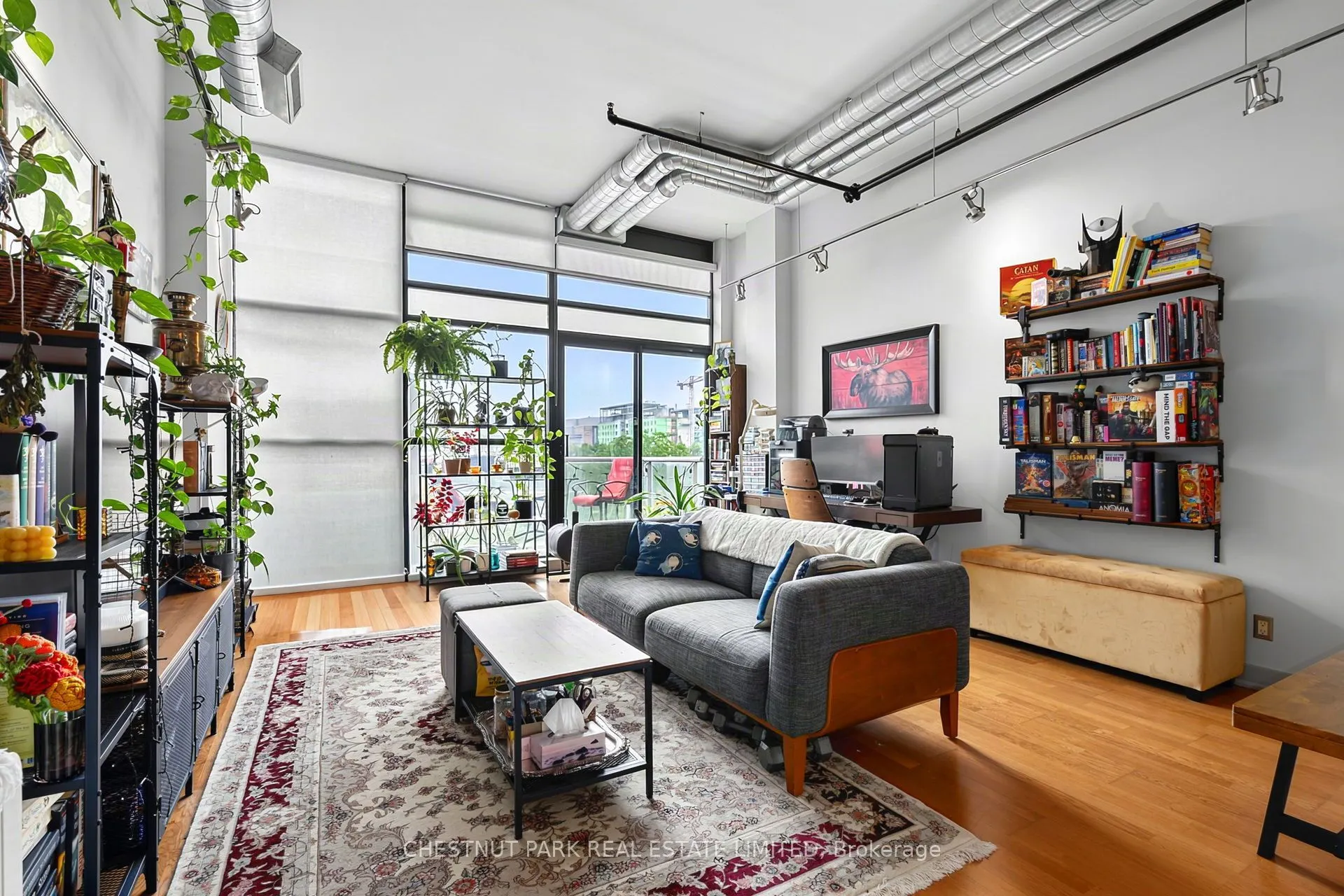 43 Hanna Avenue #401