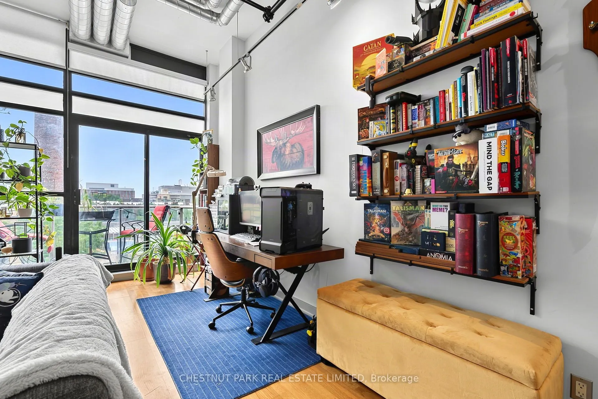 43 Hanna Avenue #401